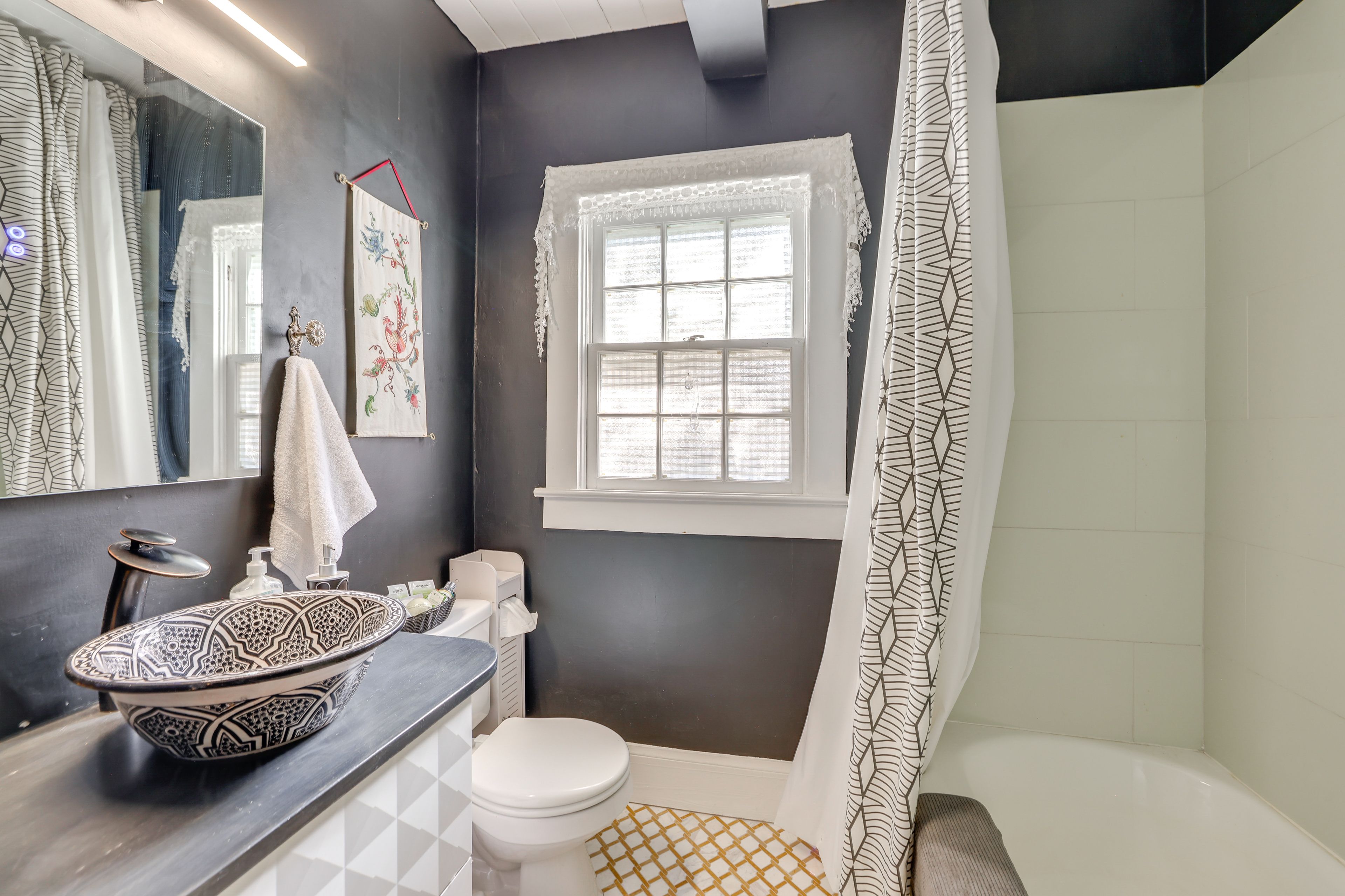 Full Bathroom | 1st Floor