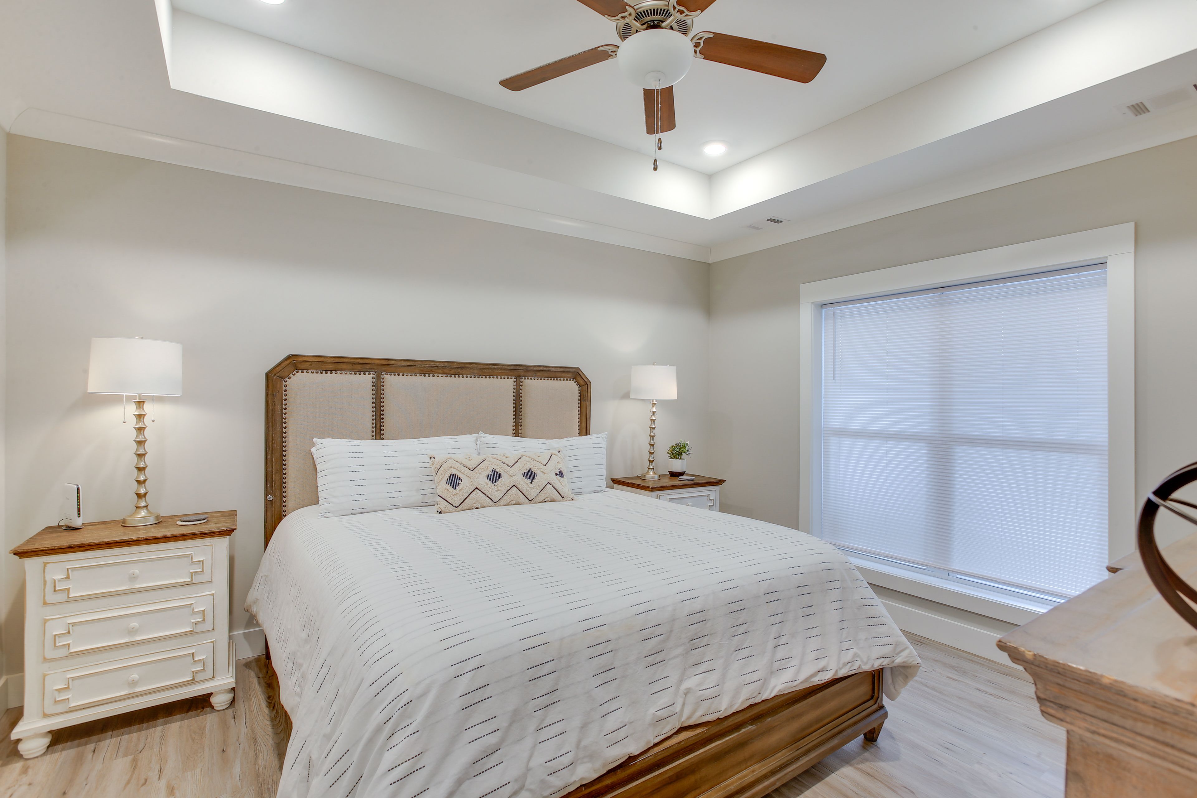 Bedroom 1 | King Bed
