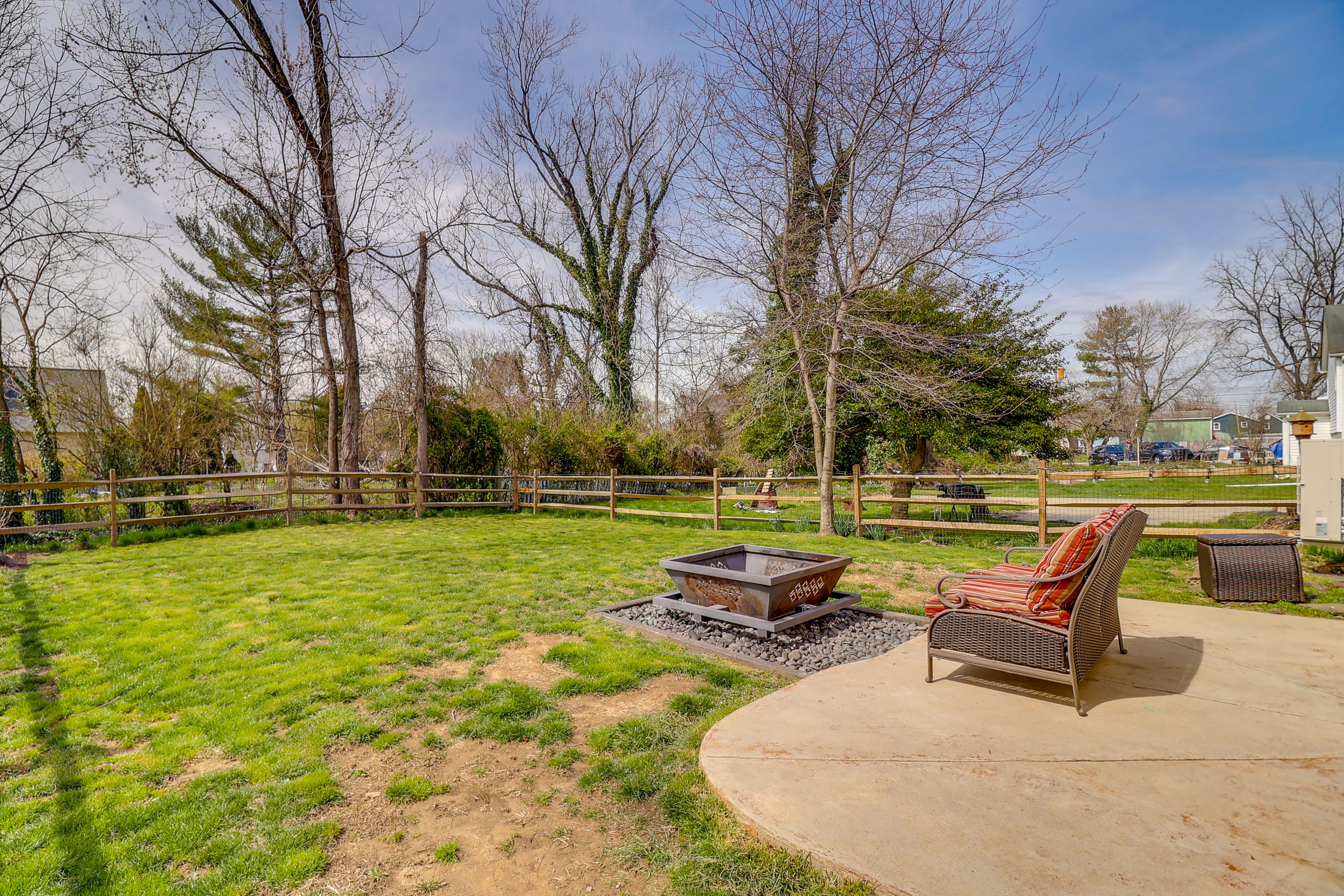 Fenced Yard | Fire Pit