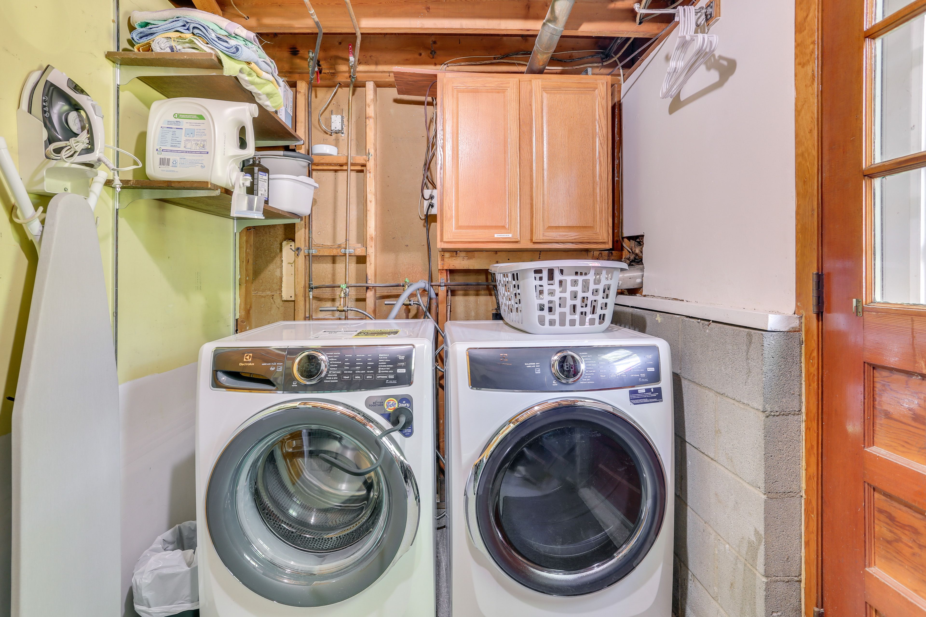Washer & Dryer | Main Level