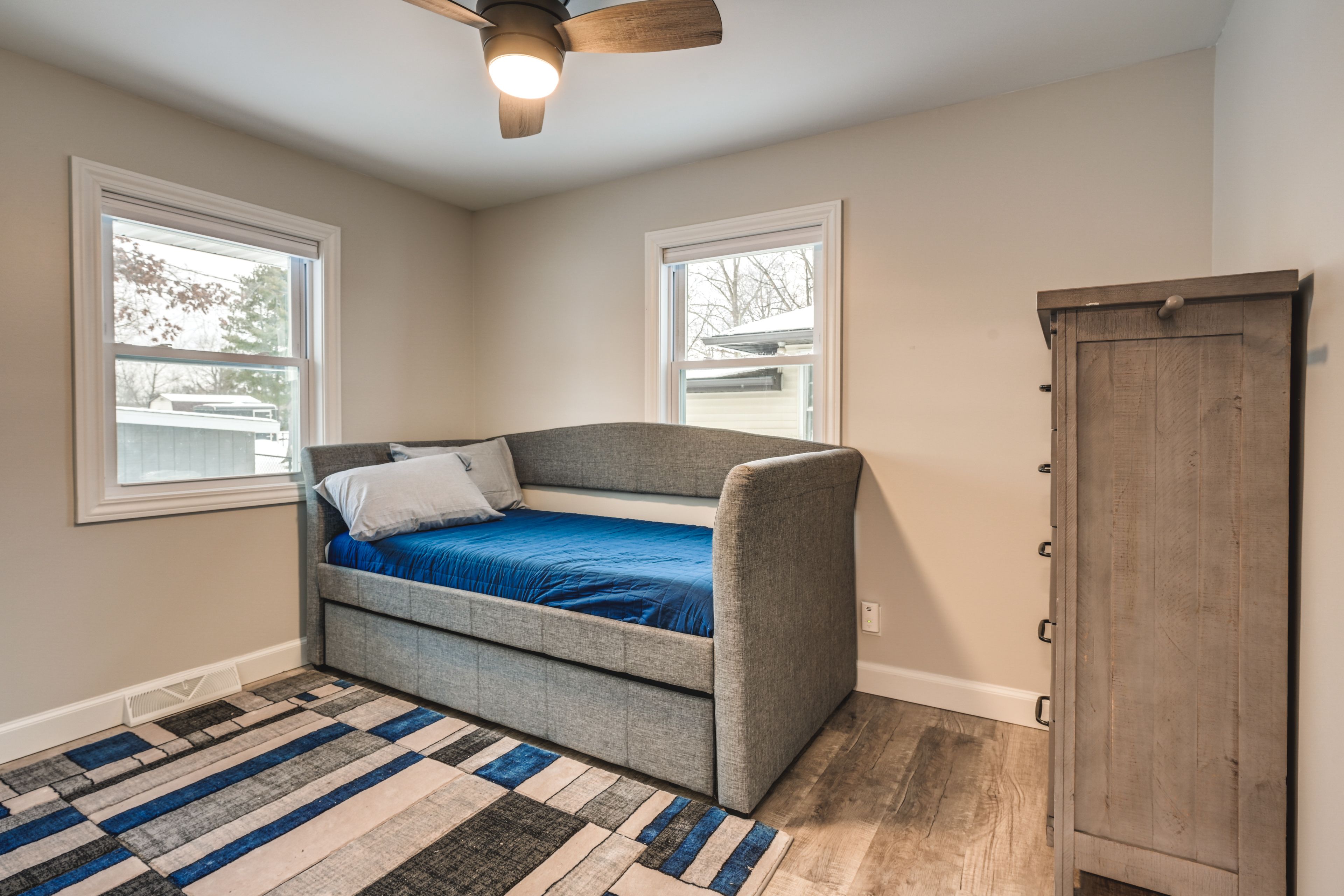 Bedroom 3 | Twin Daybed w/ Twin Trundle
