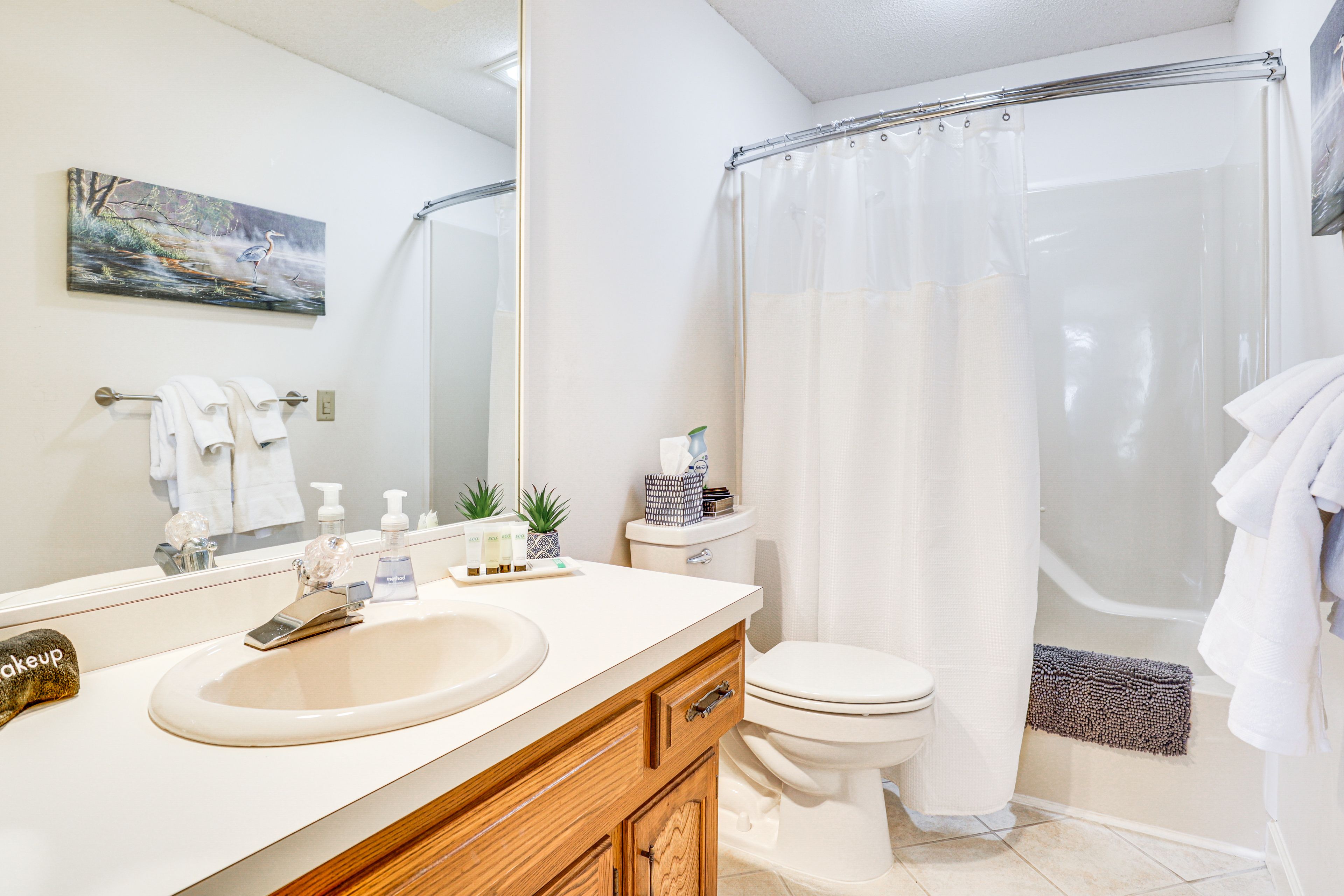 En-Suite Bathroom | Complimentary Toiletries | 1st Floor
