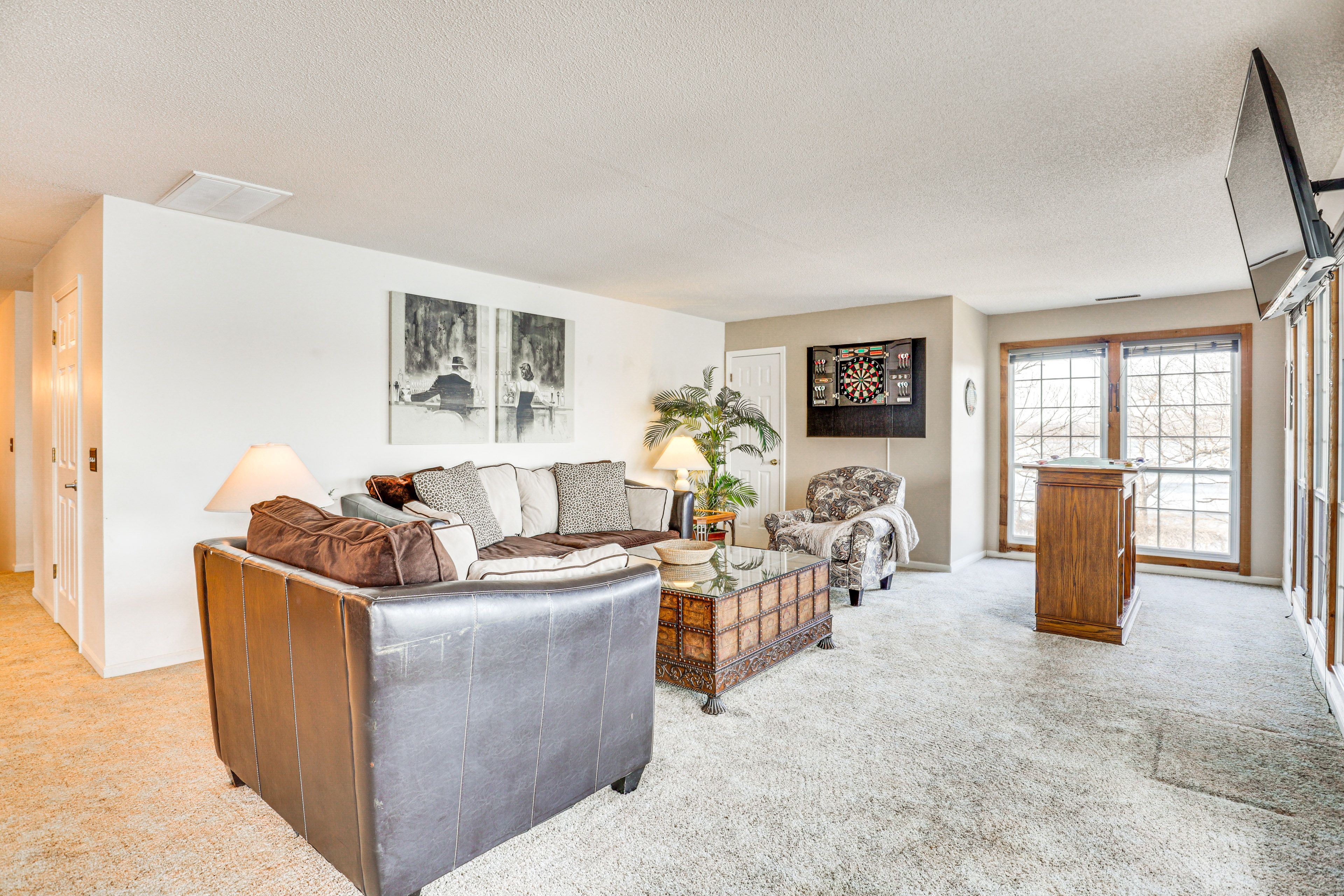 Game Room | Dart Board | Card Table | Smart TV | 2nd Floor