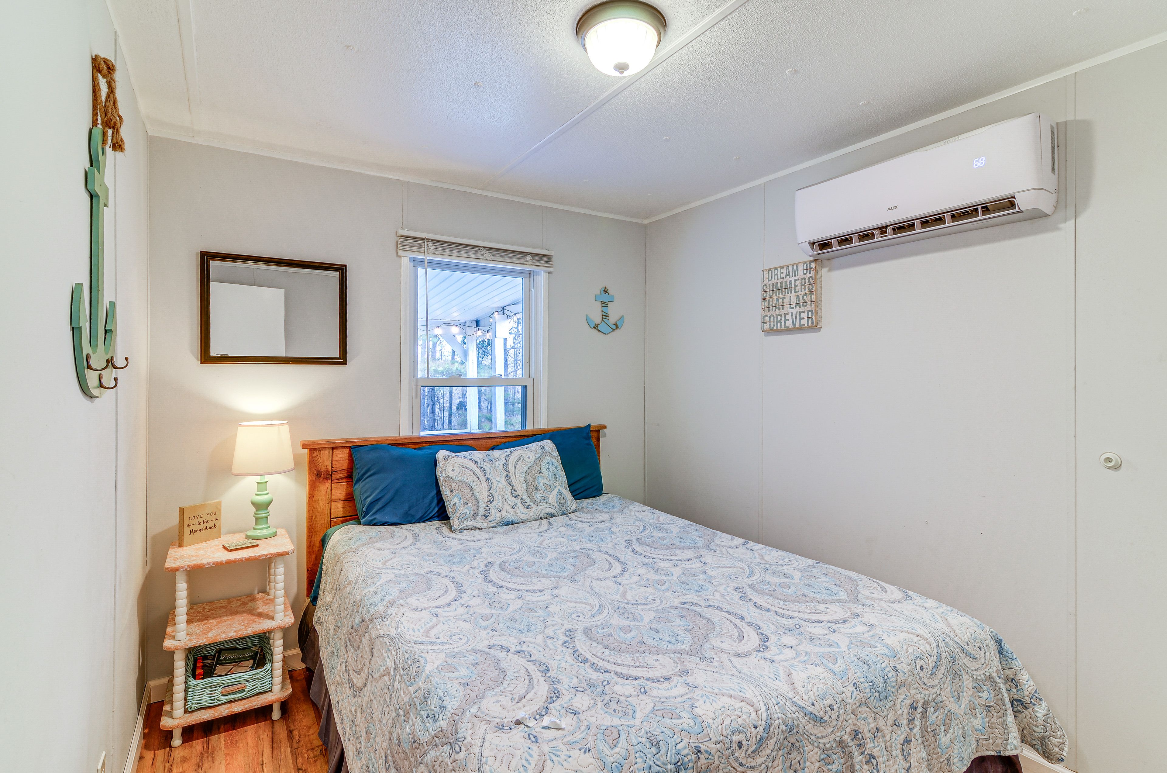 Bedroom 3 | Queen Bed
