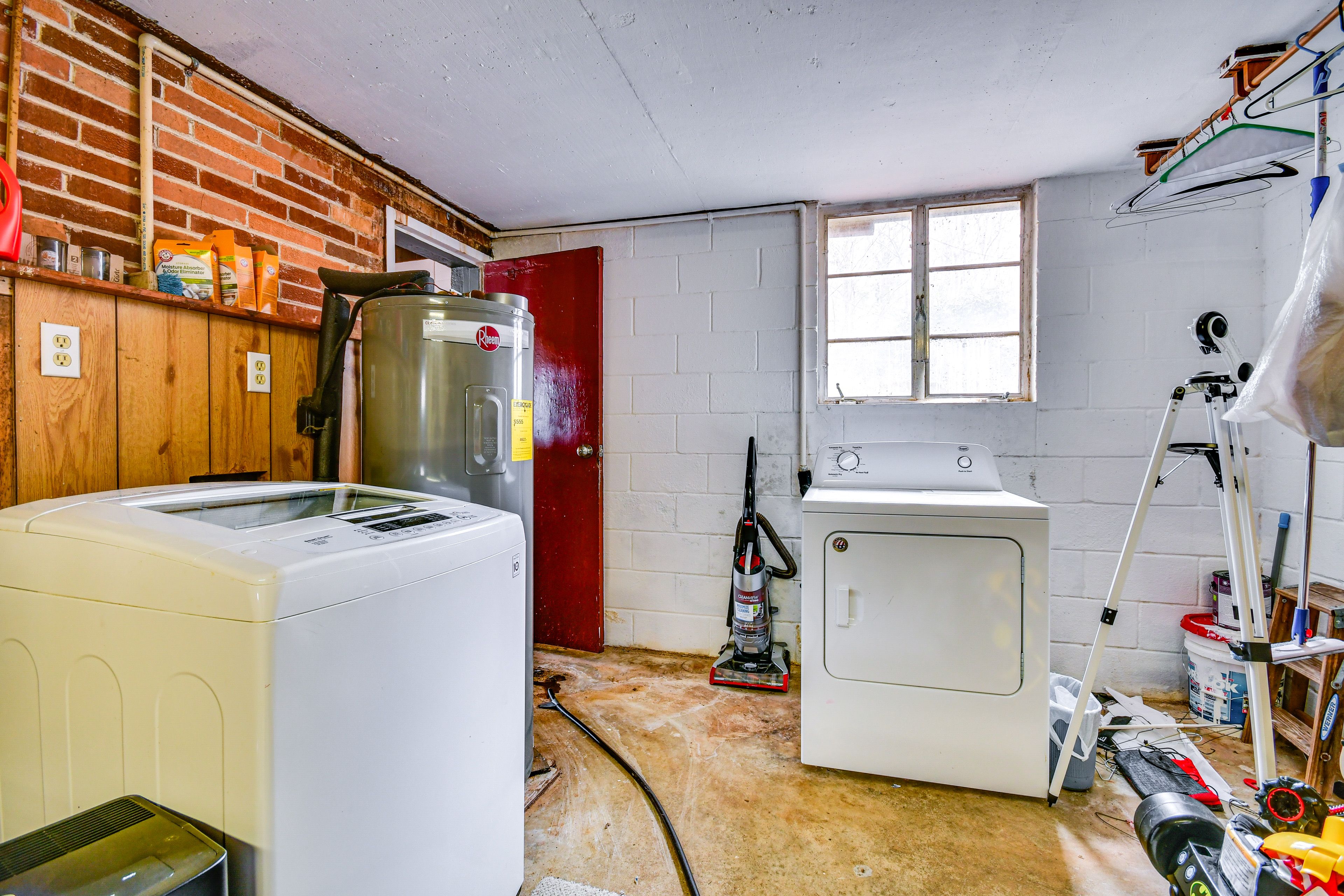 Laundry | Detergent Provided