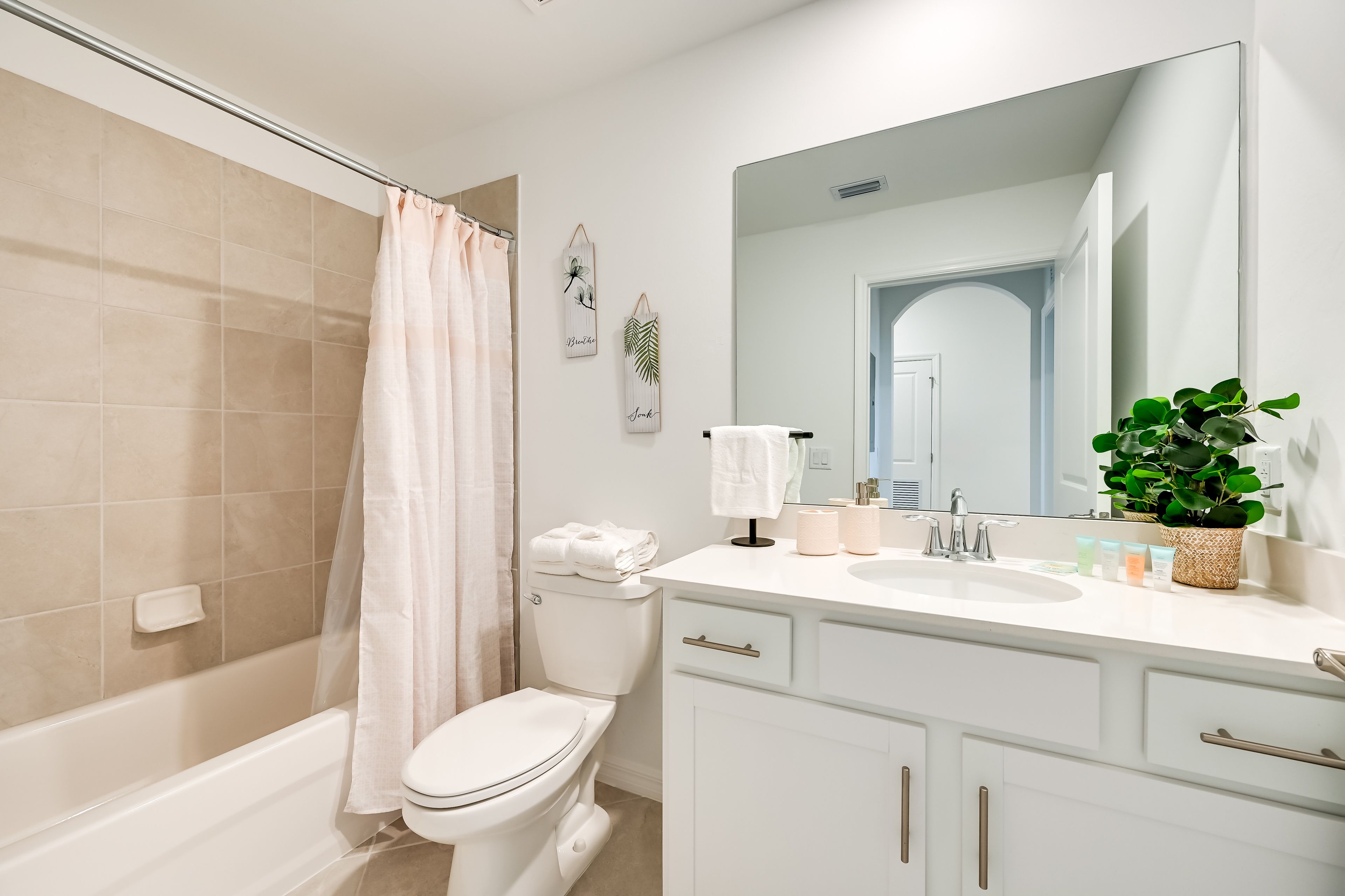 Full Bathroom