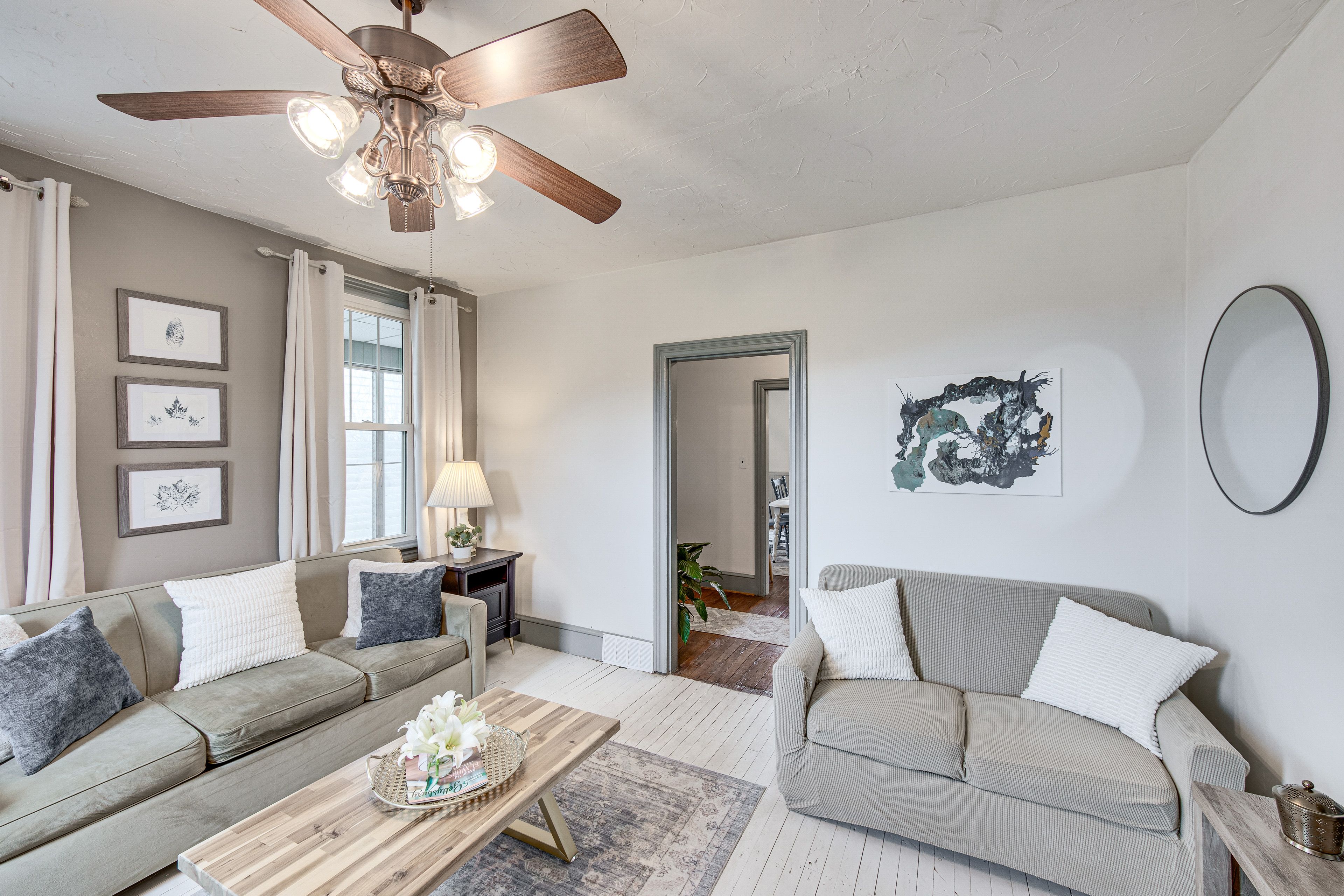 Living Room | Queen Sleeper Sofa | Smart TV | Board Games & Books