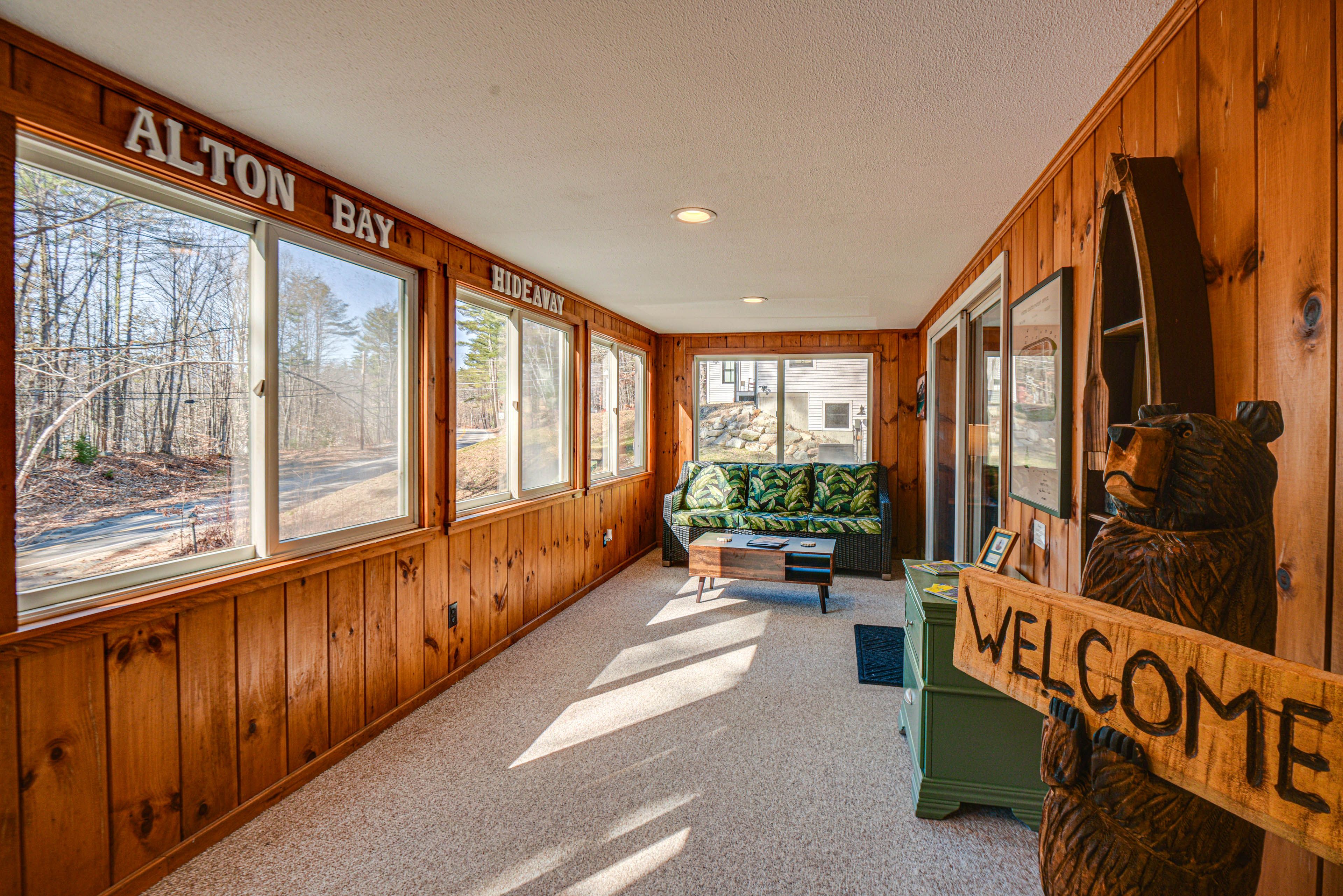 Sunroom | Free WiFi
