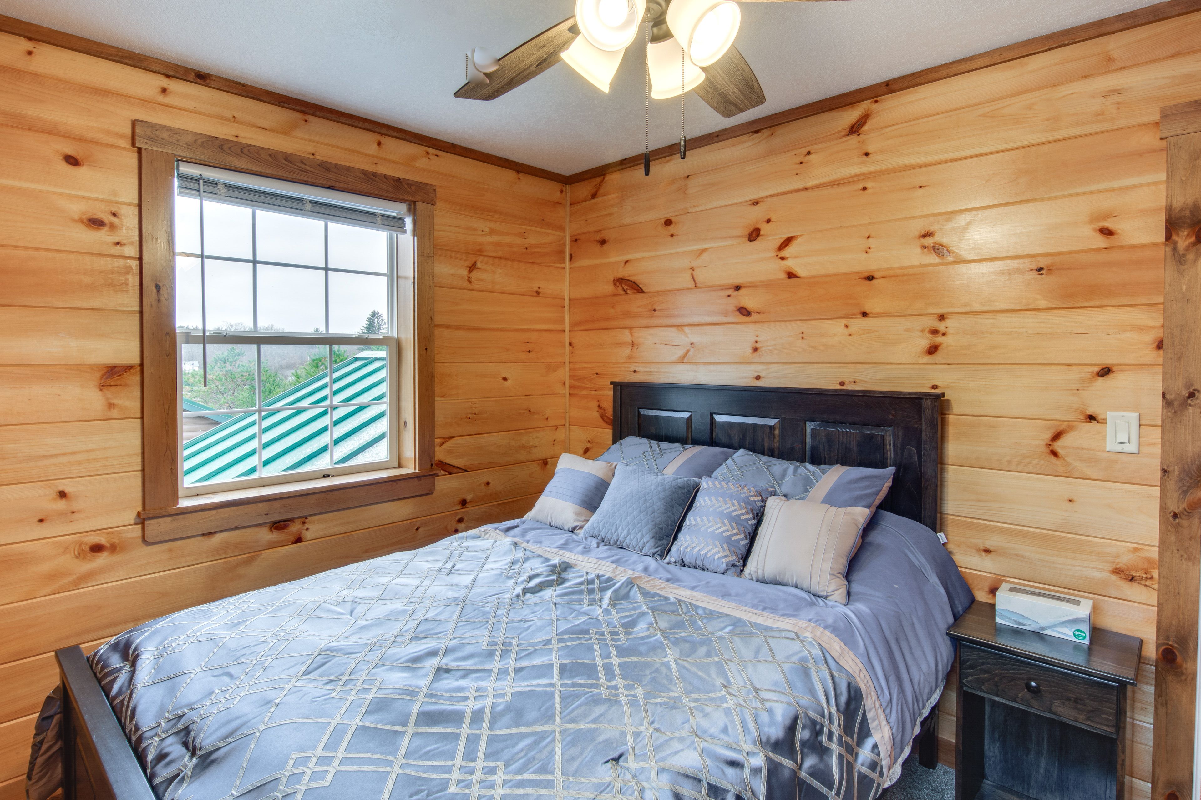 Bedroom 3 | Queen Bed | 2nd Floor