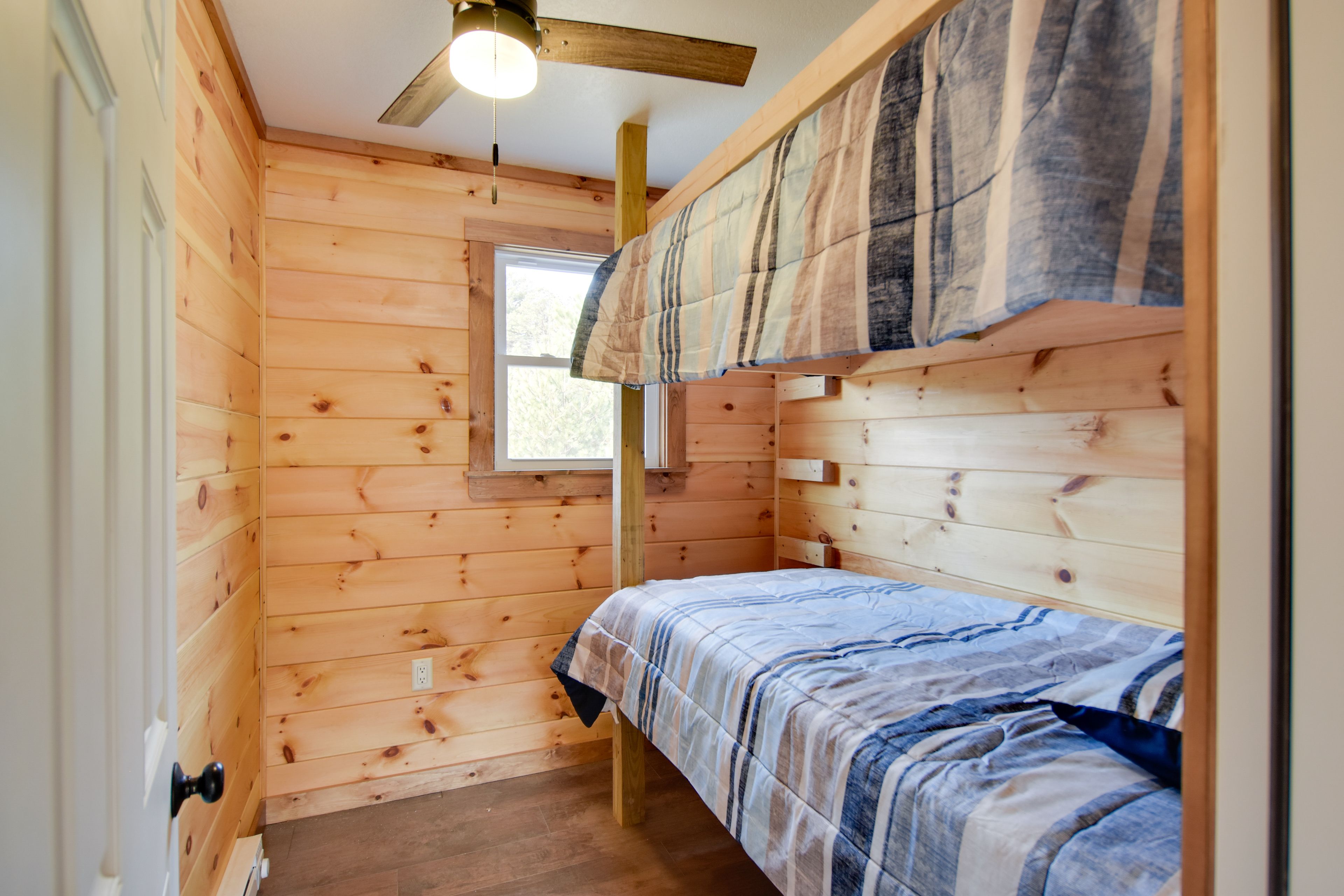 Bedroom 5 (Garage) | Twin Bunk Bed