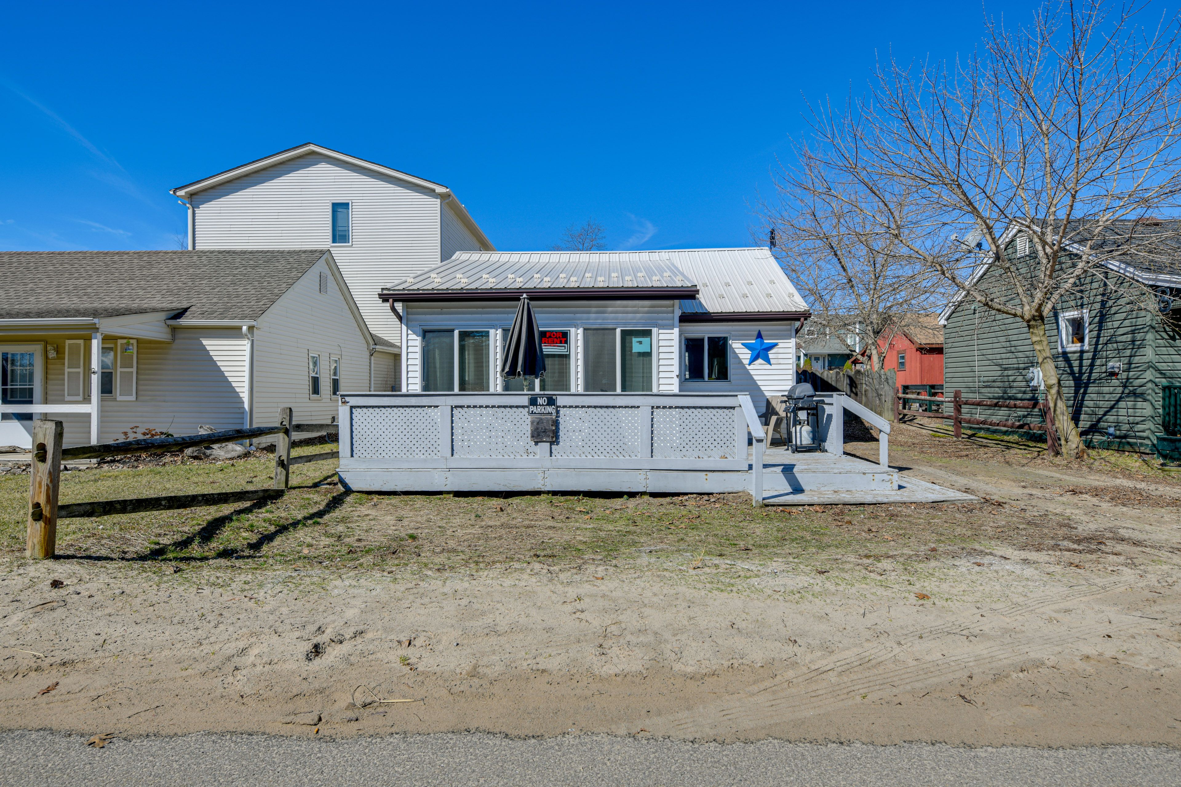 Parking | Sandy Driveway (2 Vehicles)