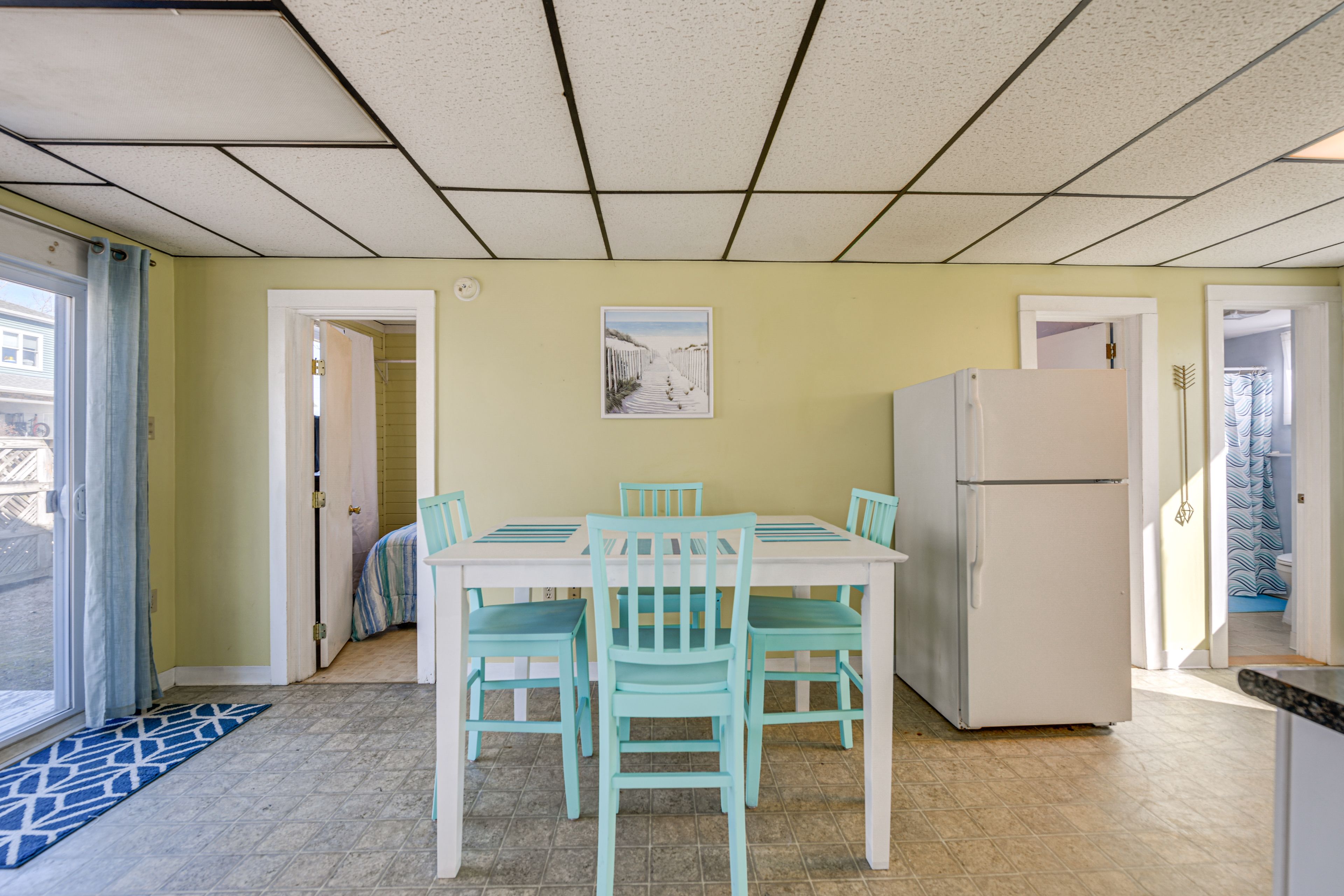 Dining Area | Dishware/Flatware | Trash Bags/Paper Towels