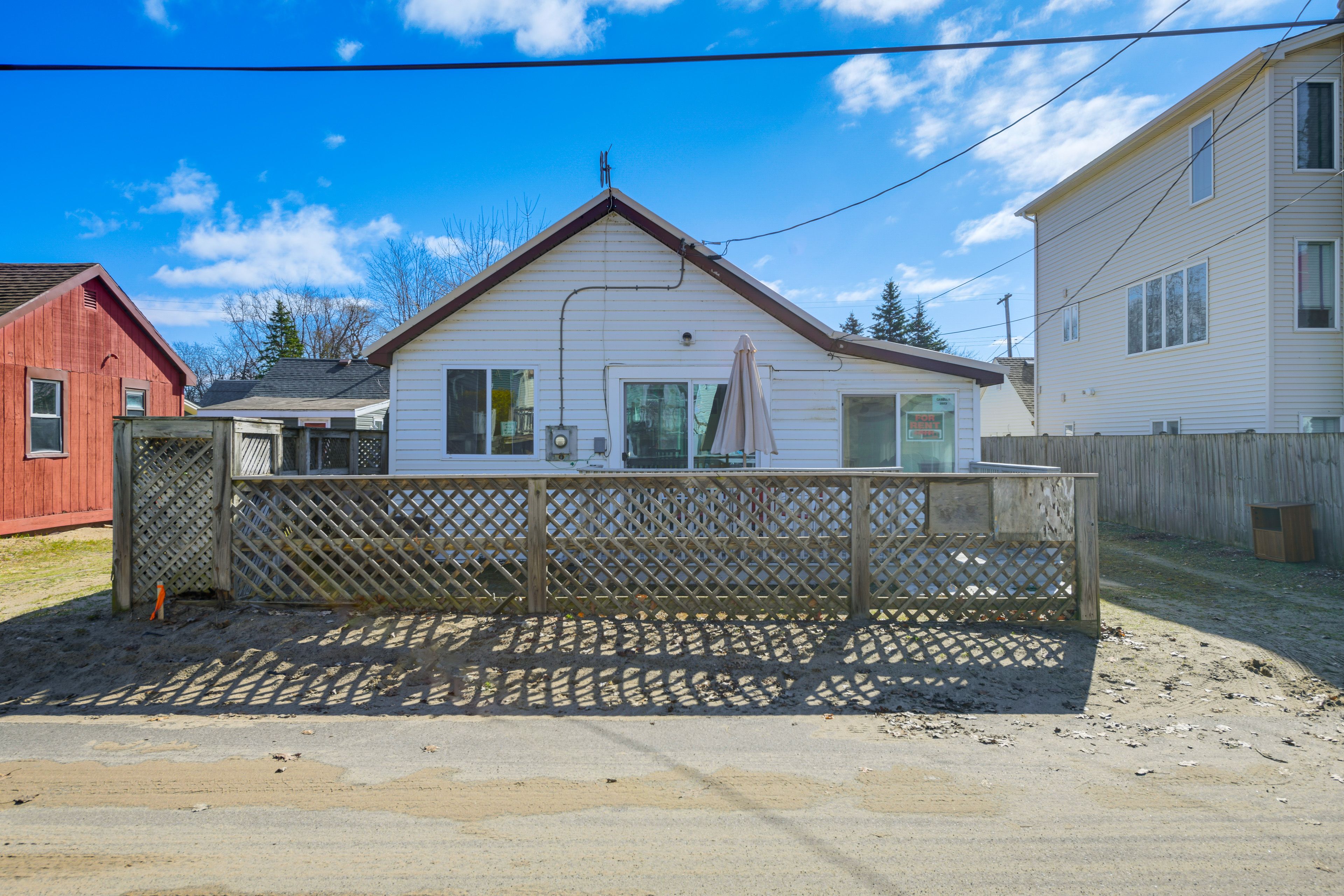 Parking | Sandy Driveway (2 Vehicles)