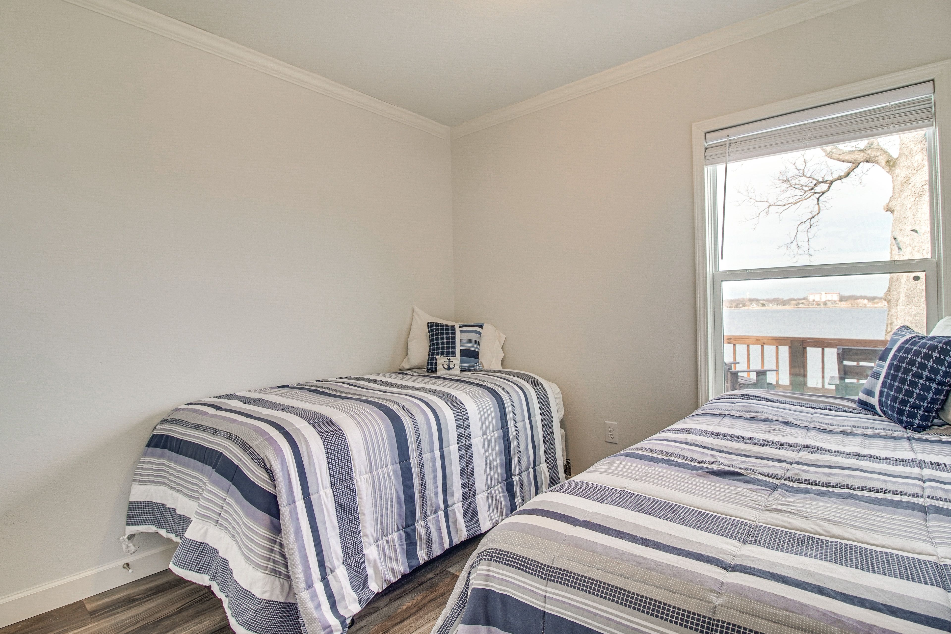 Bedroom 2 | 2 Twin Beds