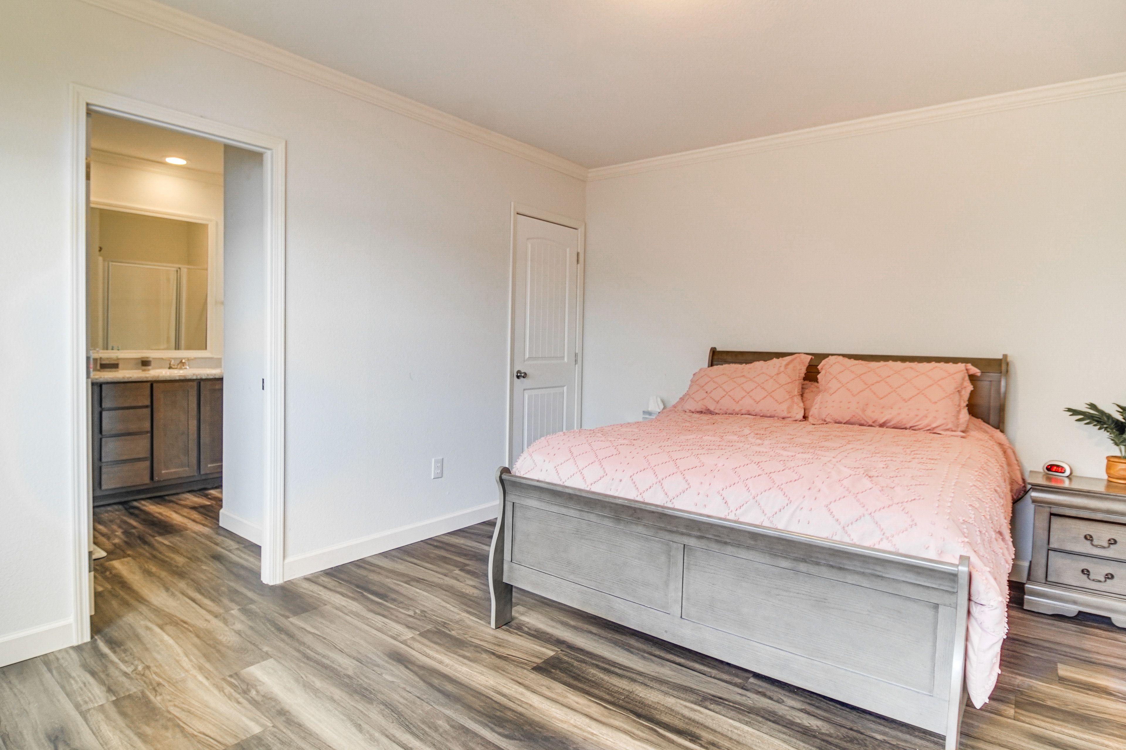 Bedroom 1 | Queen Bed | Linens Provided