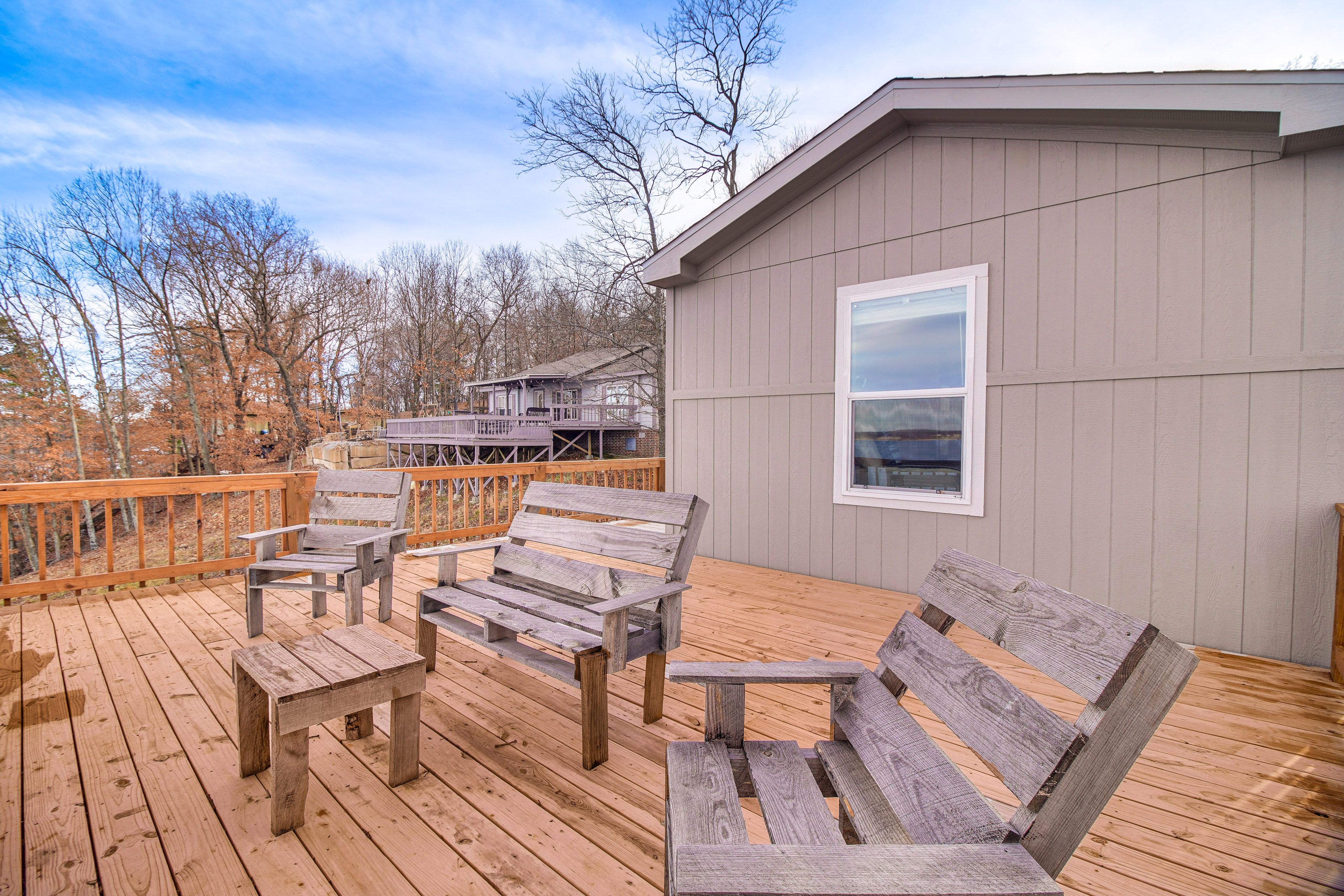 Deck | Lake View