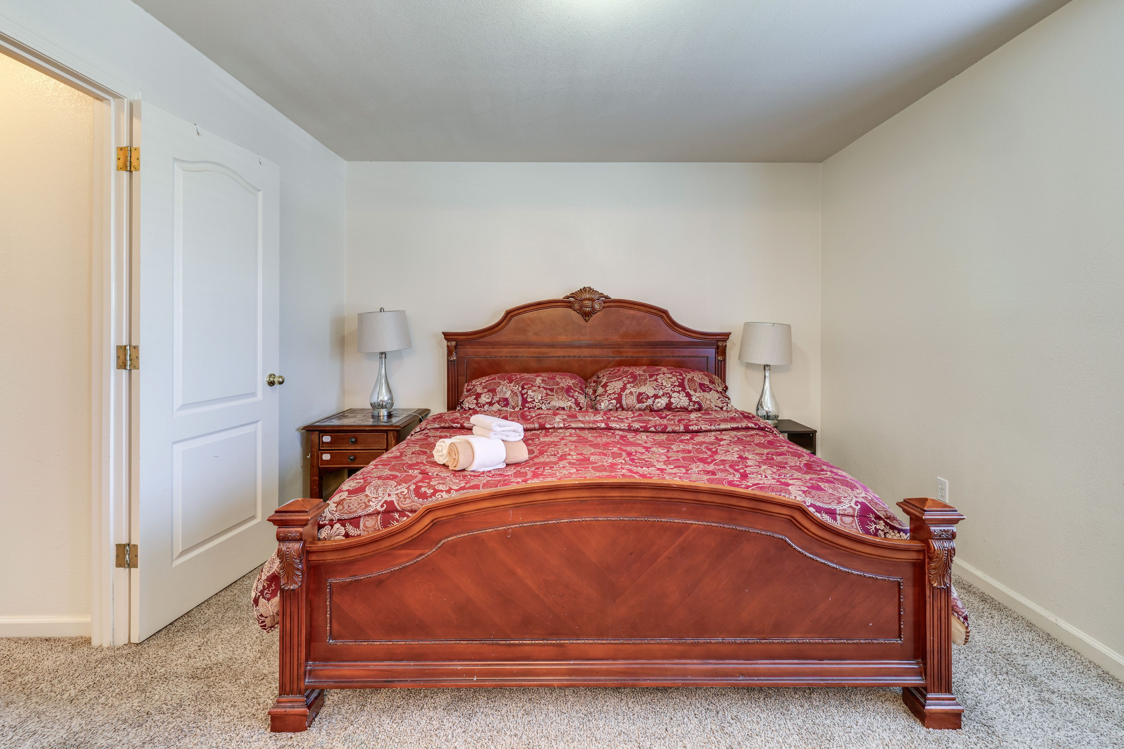 Bedroom 2 | Queen Bed | 2nd Floor