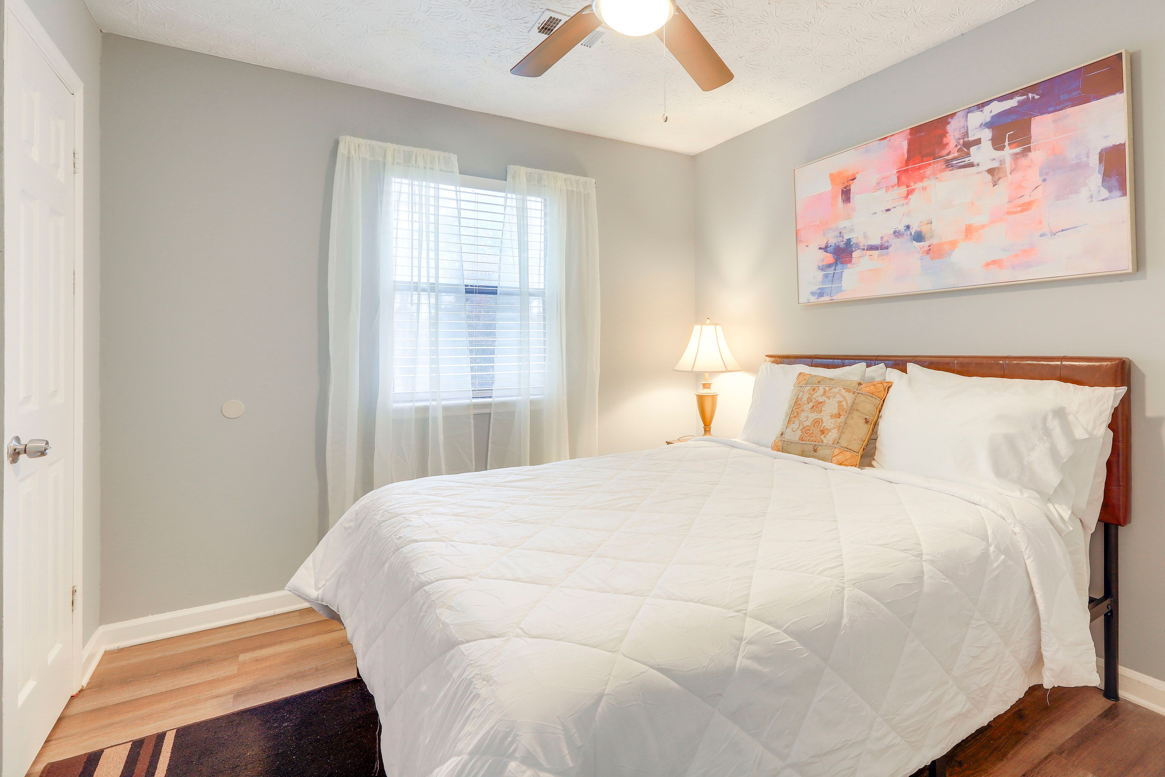 Bedroom 2 | Queen Bed