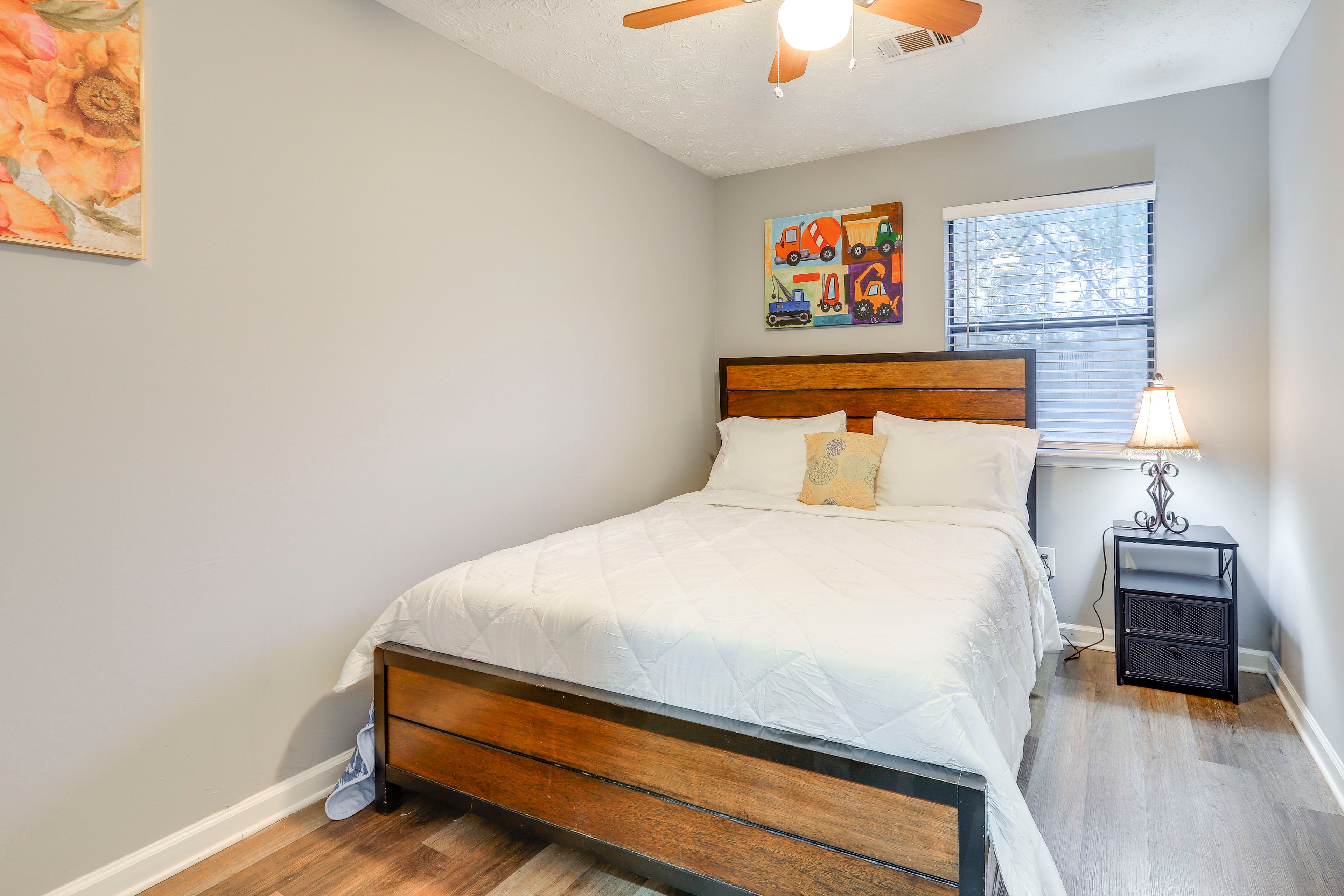 Bedroom 3 | Queen Bed