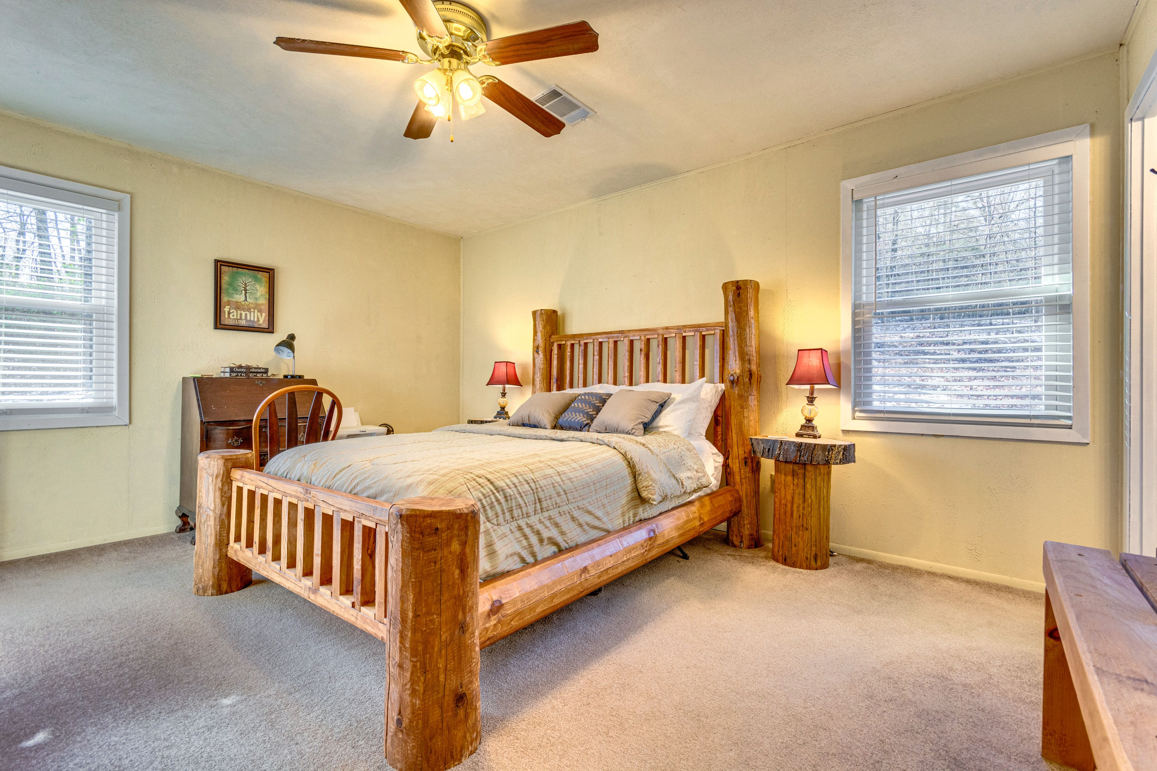 Bedroom 1 | Queen Bed | En-Suite Bathroom