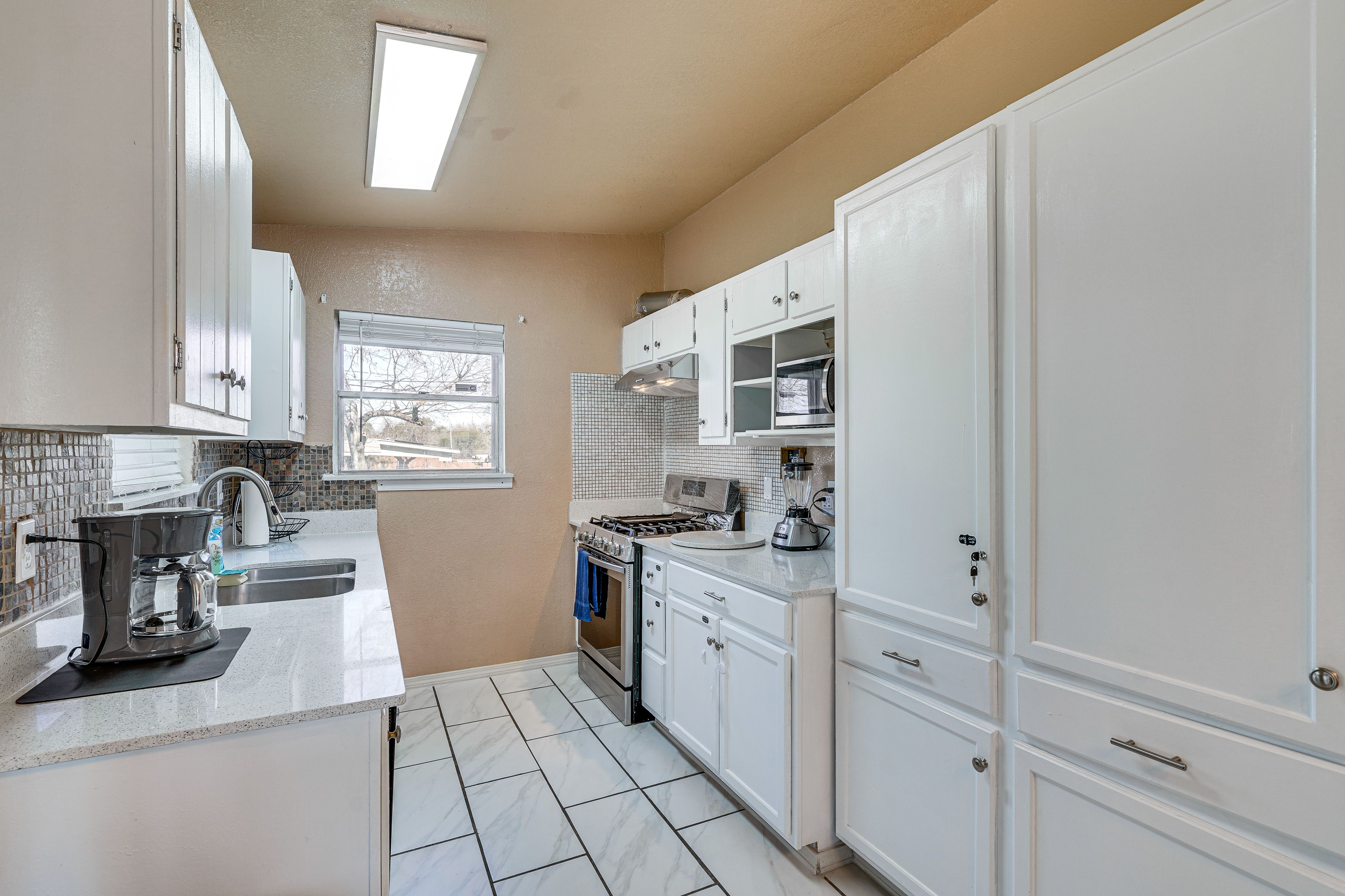 Kitchen | Trash Bags & Paper Towels