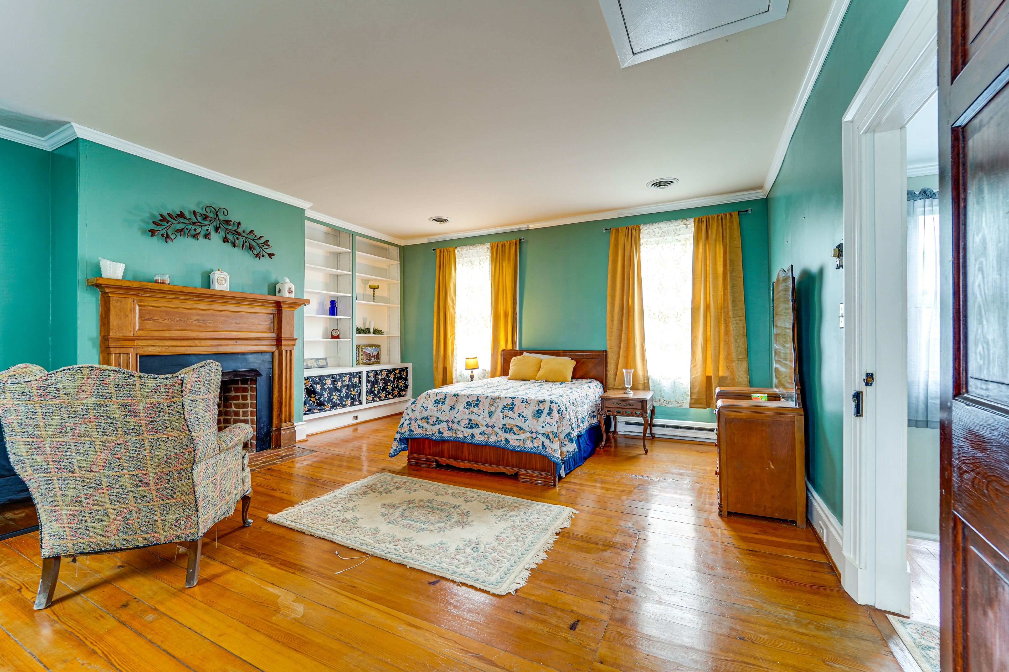 Bedroom 2 | 2nd Floor | Queen Bed | Twin Bed