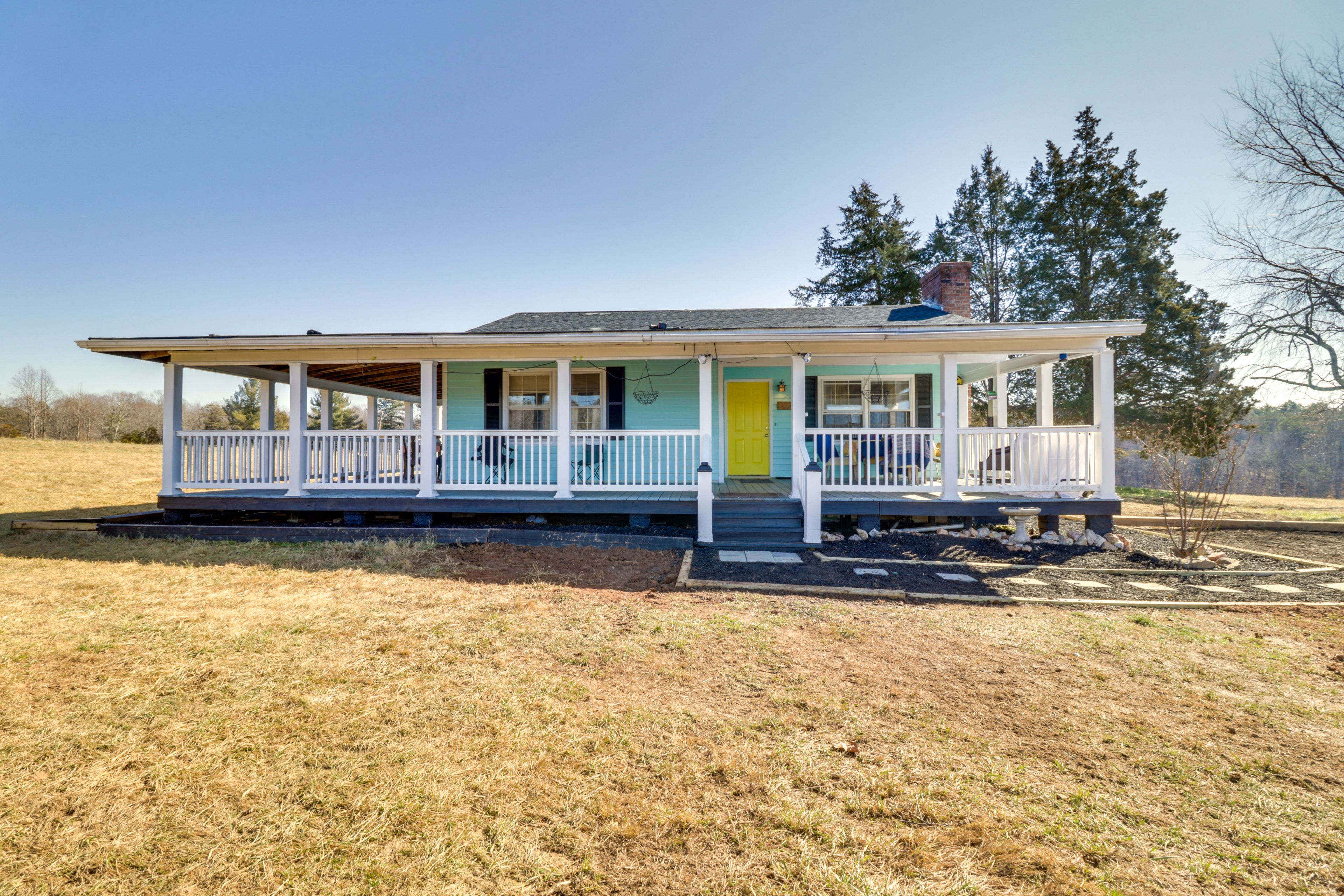 Ruckersville Vacation Rental | 2BR | 1BA | 4 Steps Required | 1,200 Sq Ft