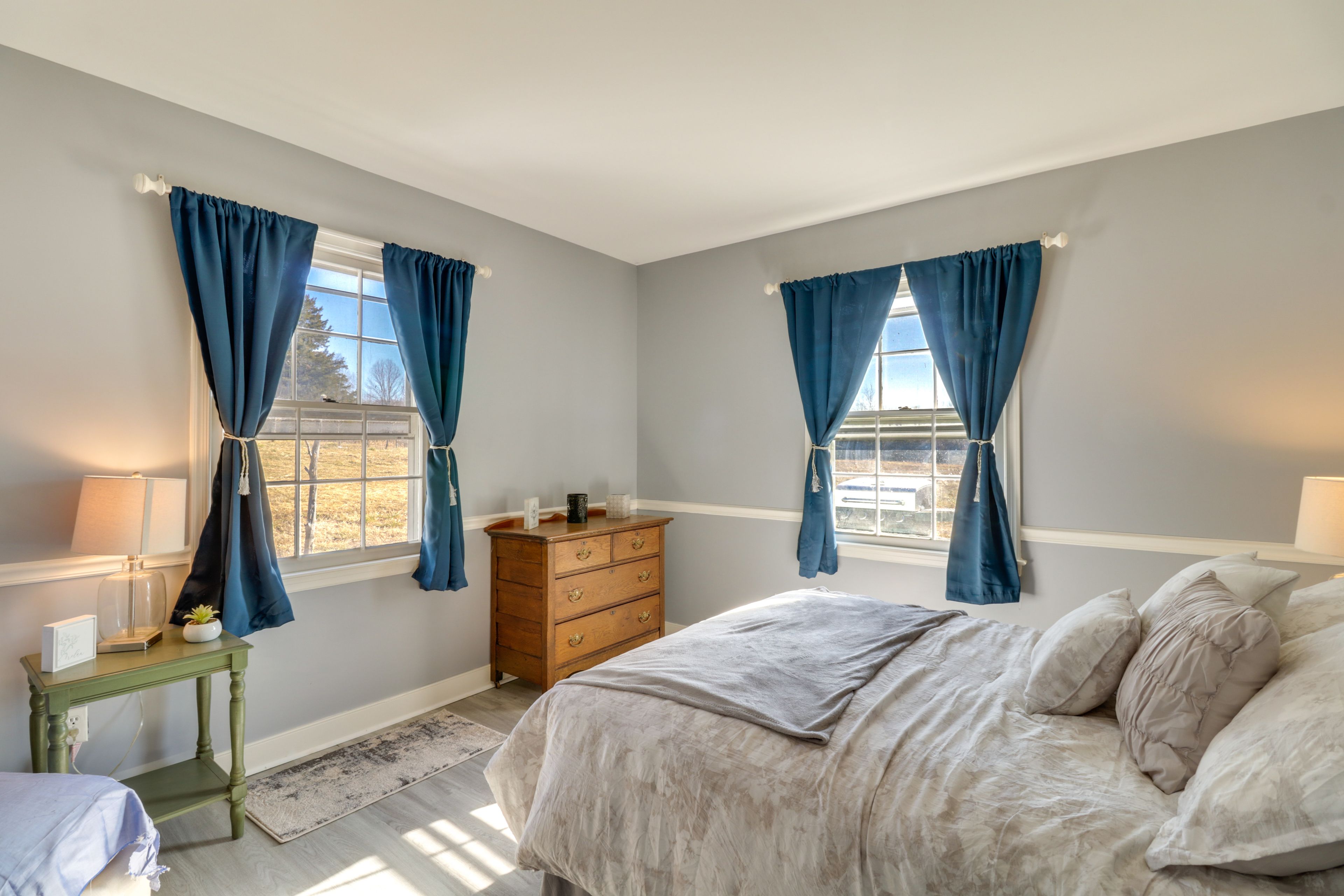 Bedroom 2 | Queen Bed