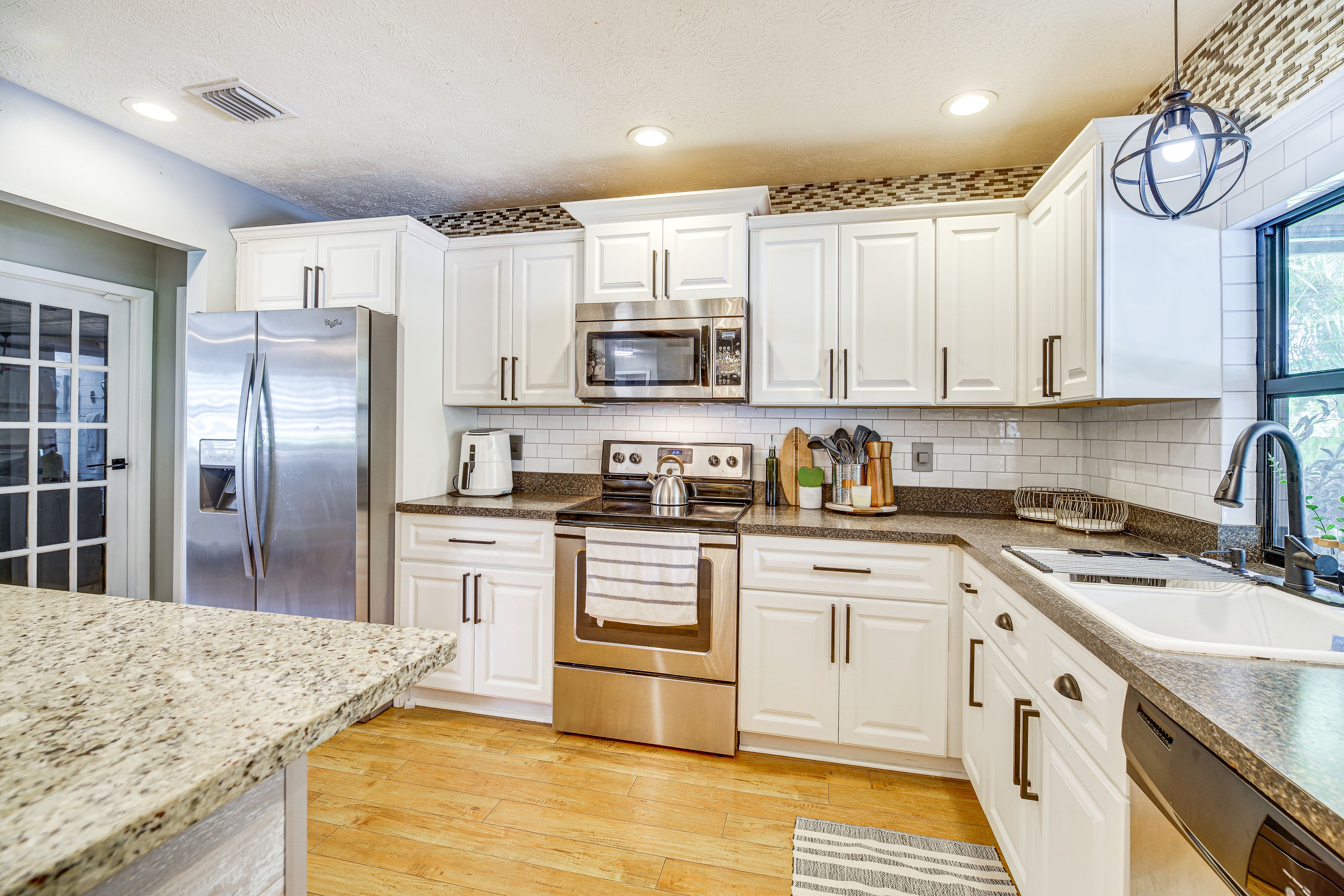 Kitchen | Cooking Basics | Dishwasher | Drip & Single-Serve Coffee Maker