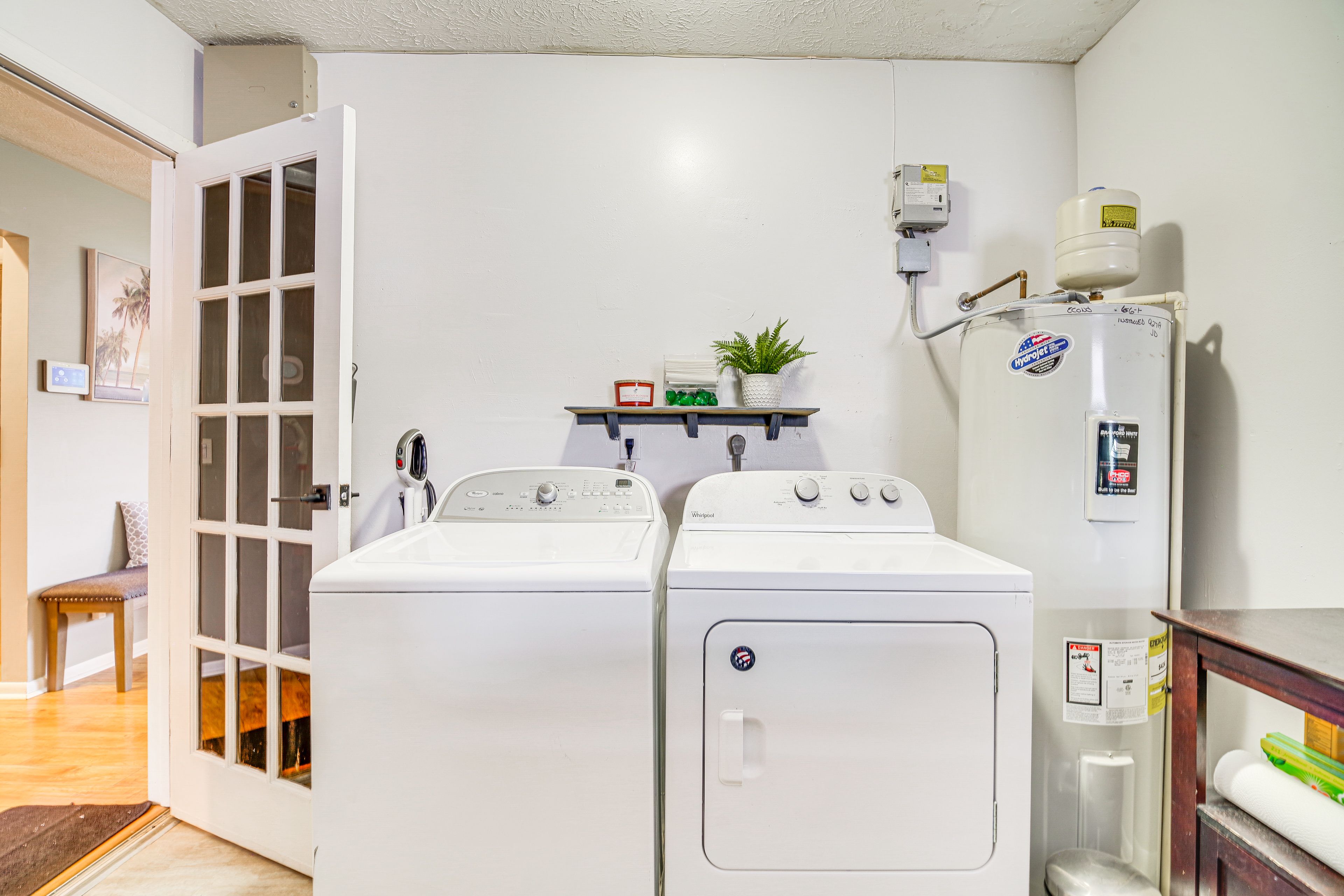 Laundry Room | Laundry Detergent Provided