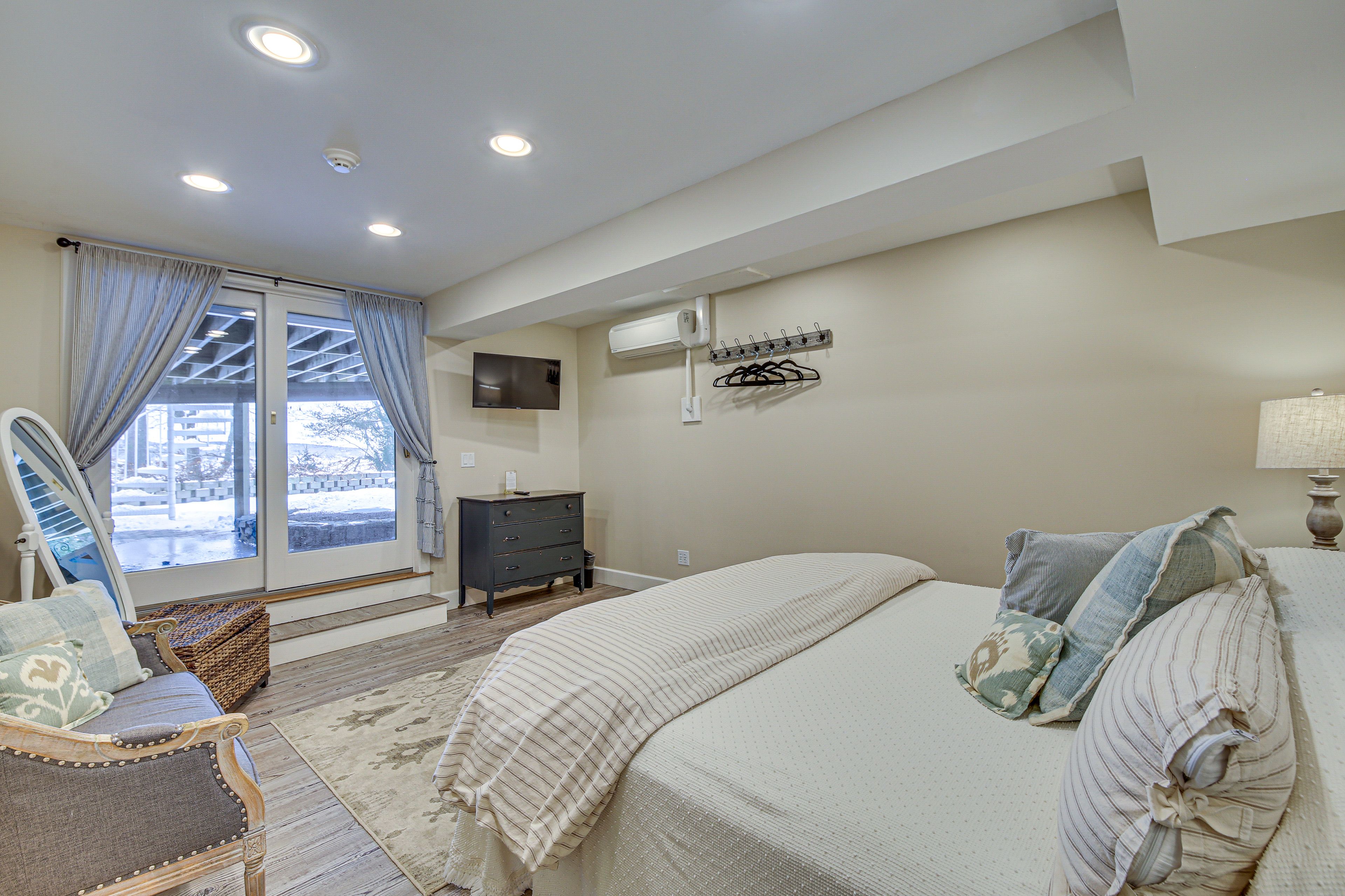 Bedroom 8 | King Bed | Ground Floor | Patio Access