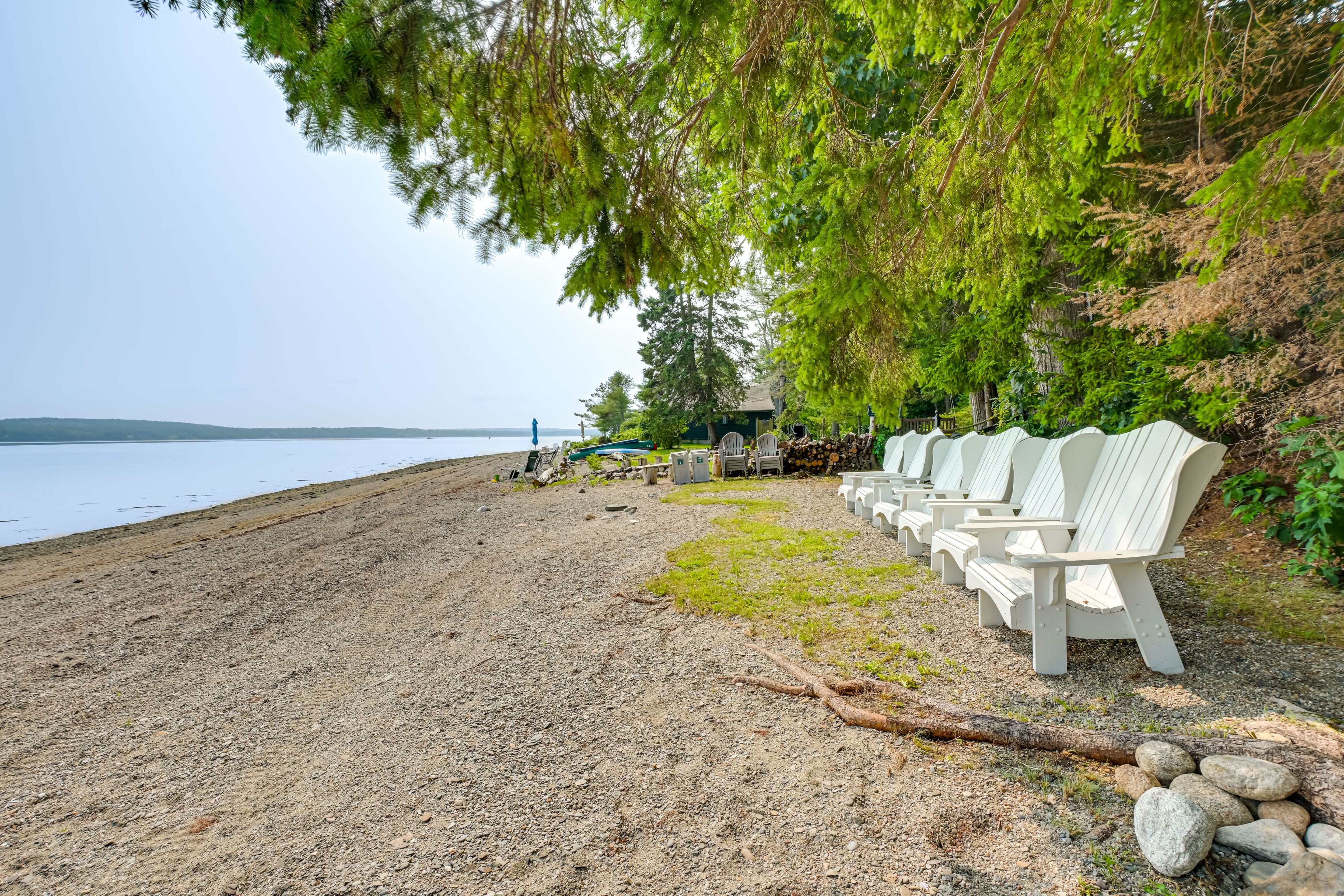 Beach Access | Lounge Seating