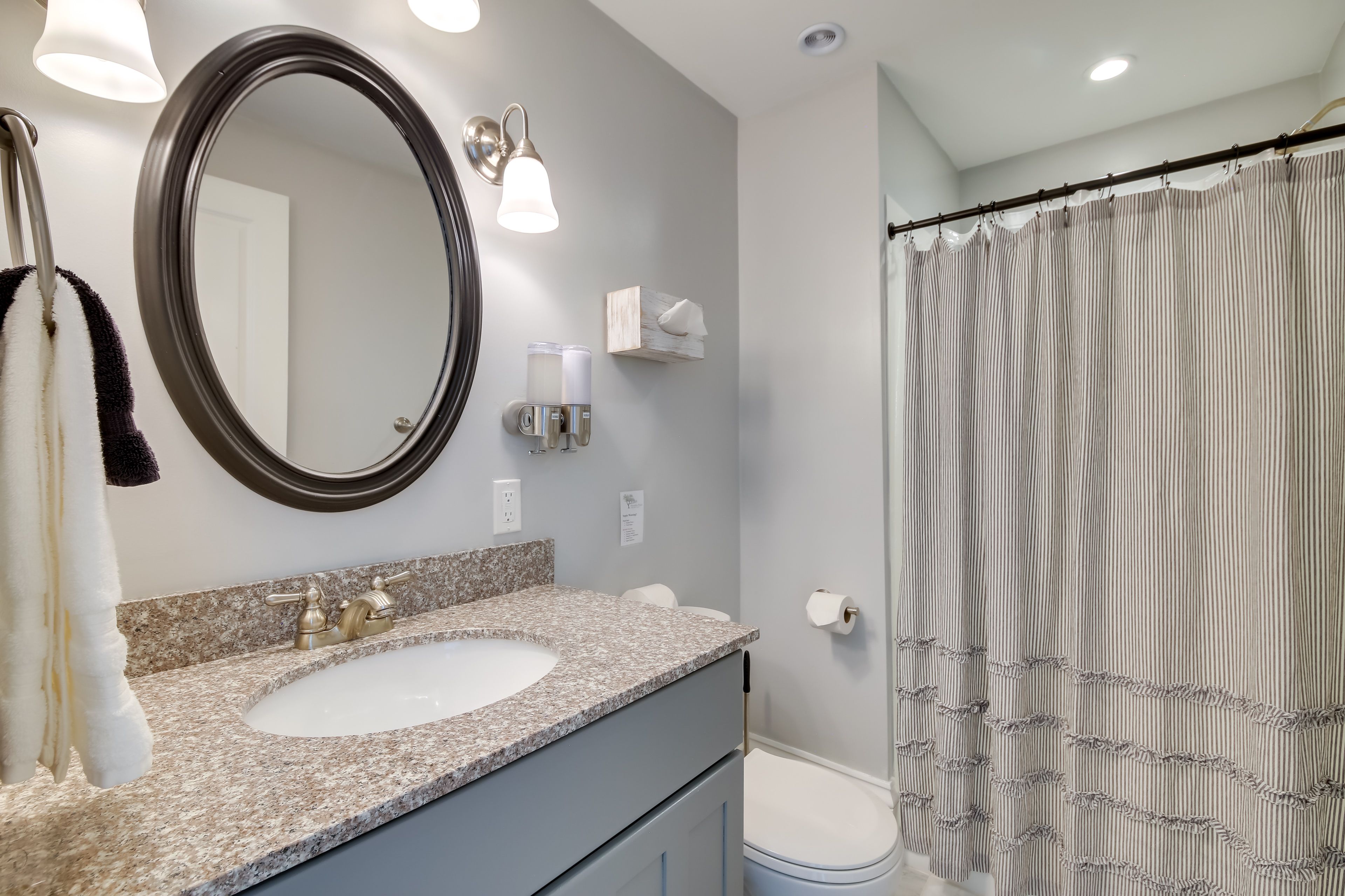 En-Suite Bathroom | Complimentary Toiletries | 2nd Floor
