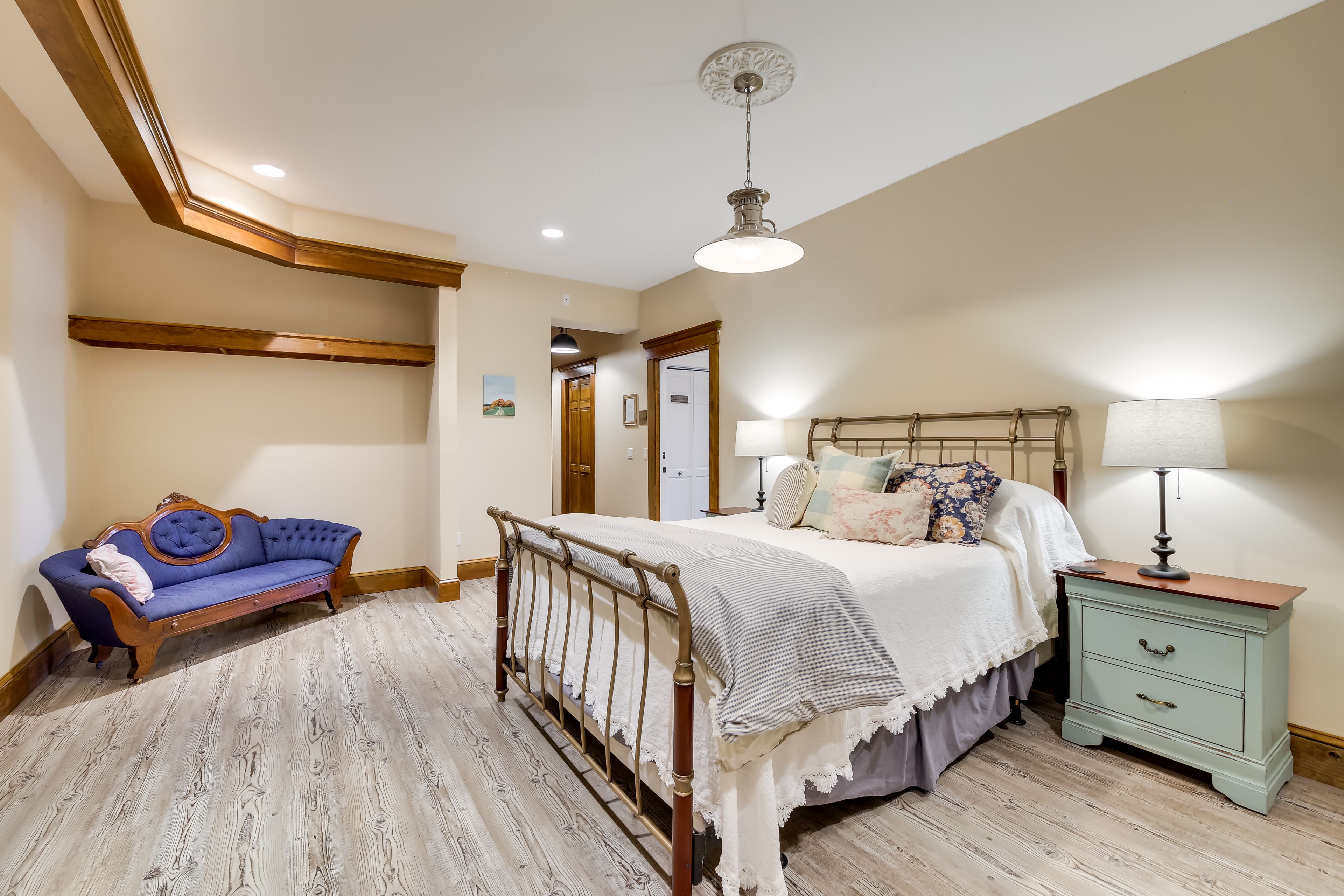 Bedroom 11 | Queen Bed | Ground Floor