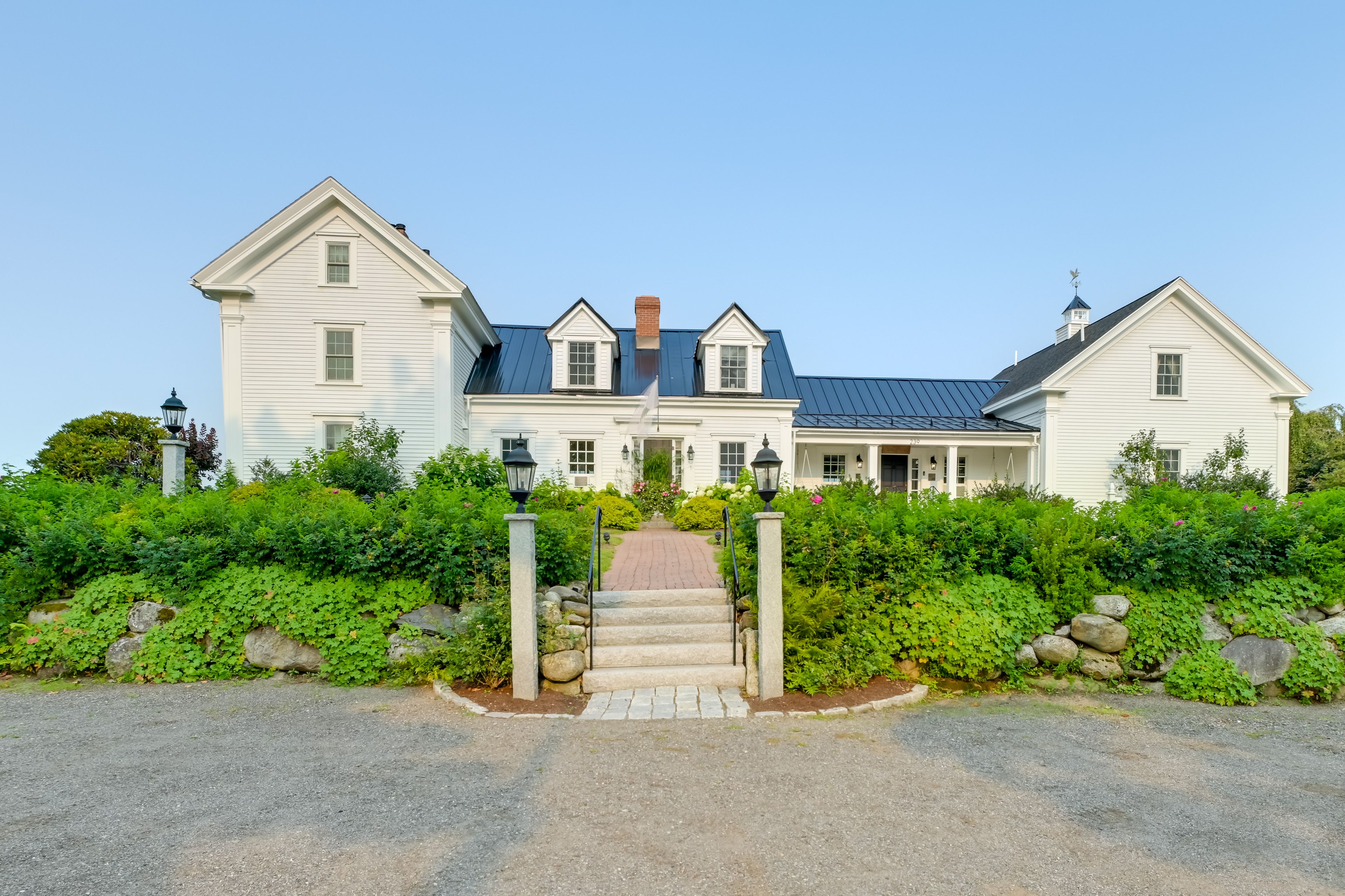 Parking | Ample Driveway Parking