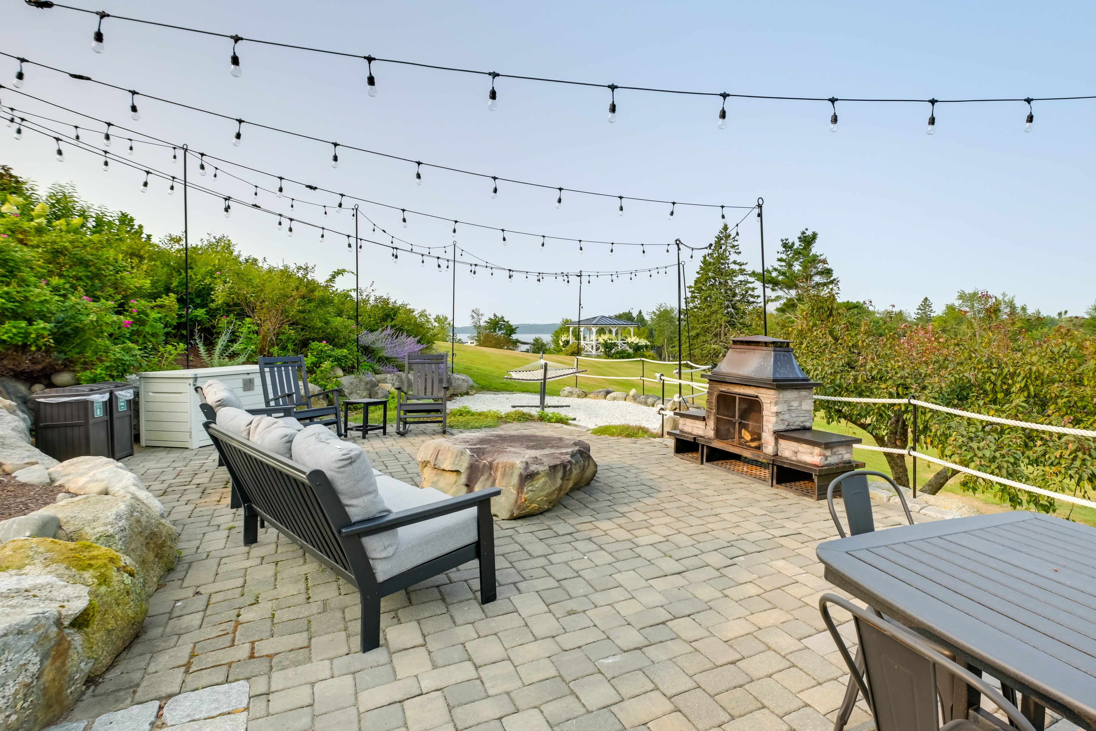 Furnished Patio