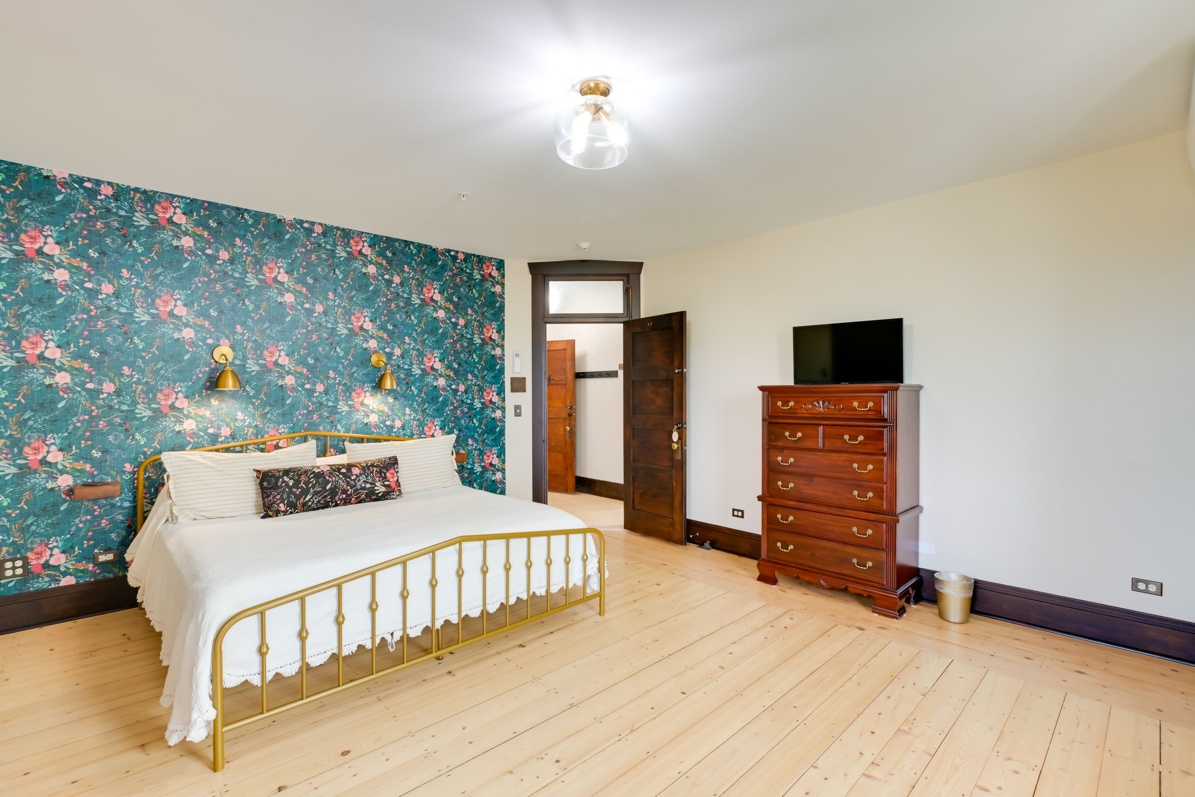 Bedroom 4 | King Bed | 2nd Floor
