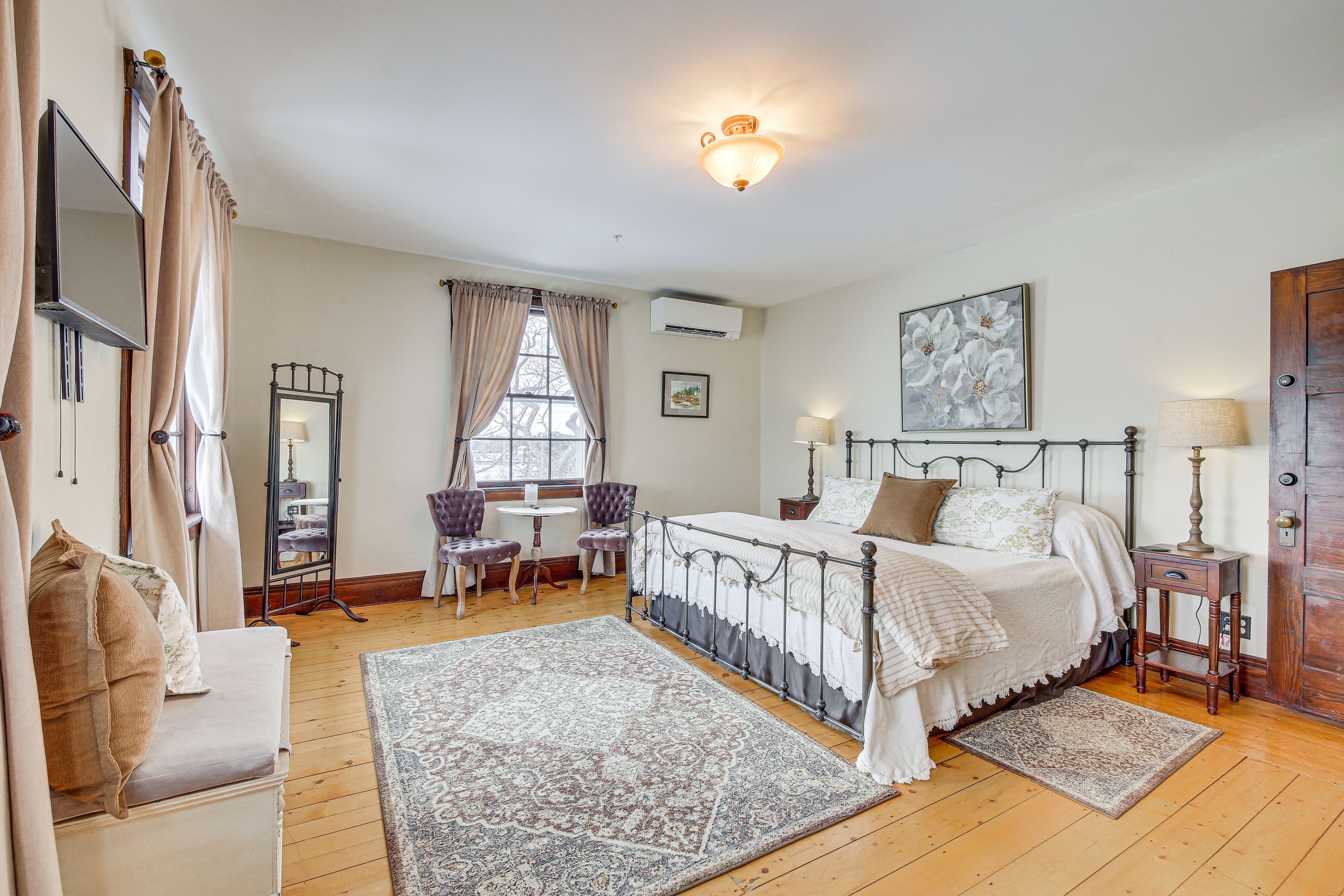 Bedroom 3 | King Bed | 2nd Floor