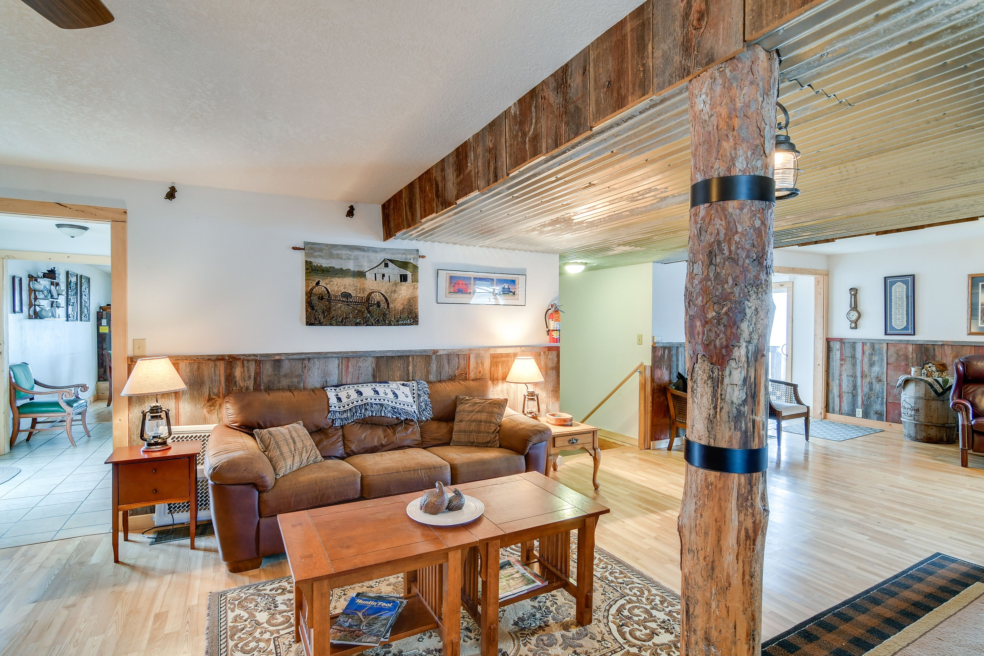 Living Room | Main Level | Satellite TV | Gas Fireplace
