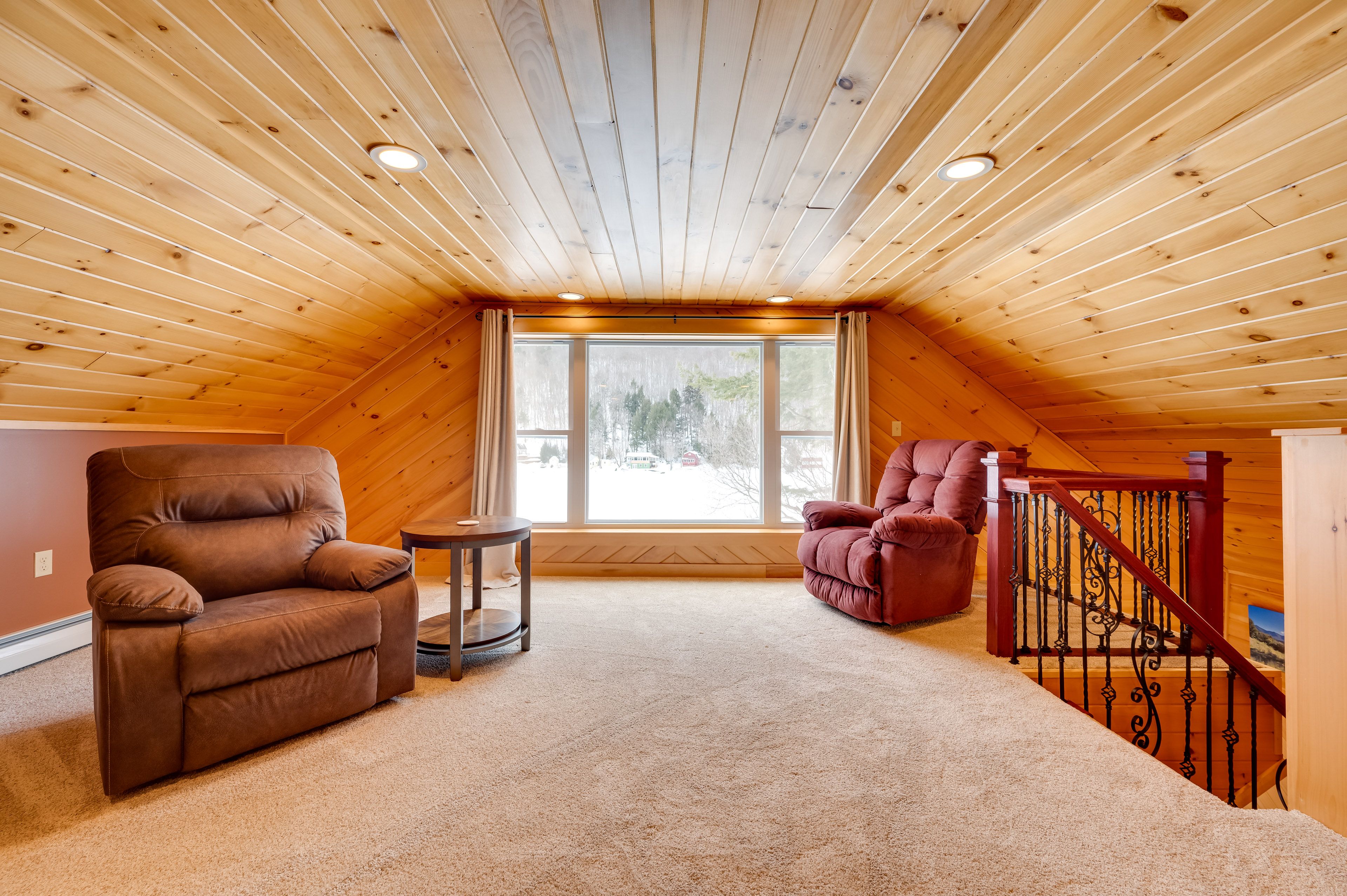 Additional Living Area | 2nd Floor