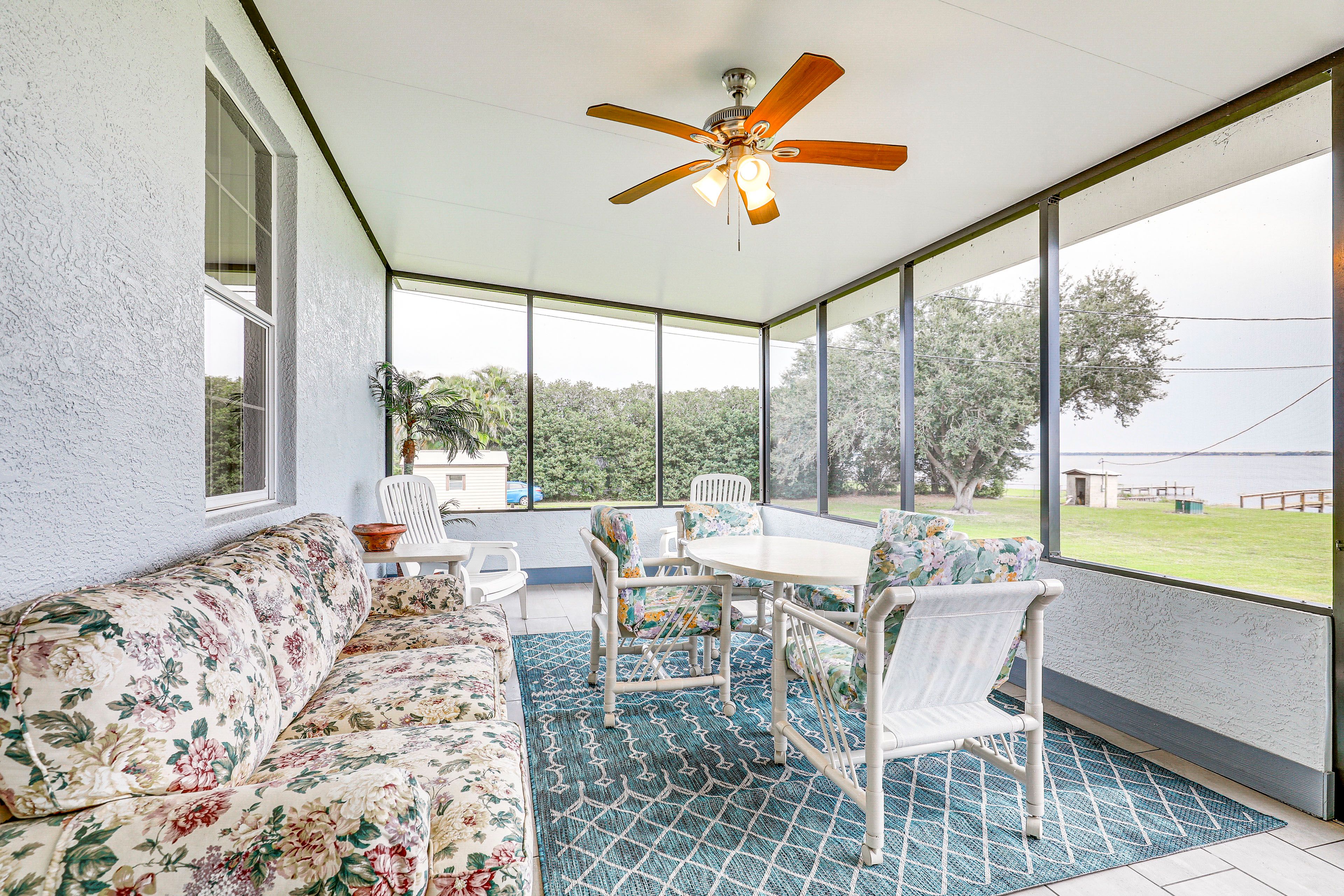 Screened-In Patio