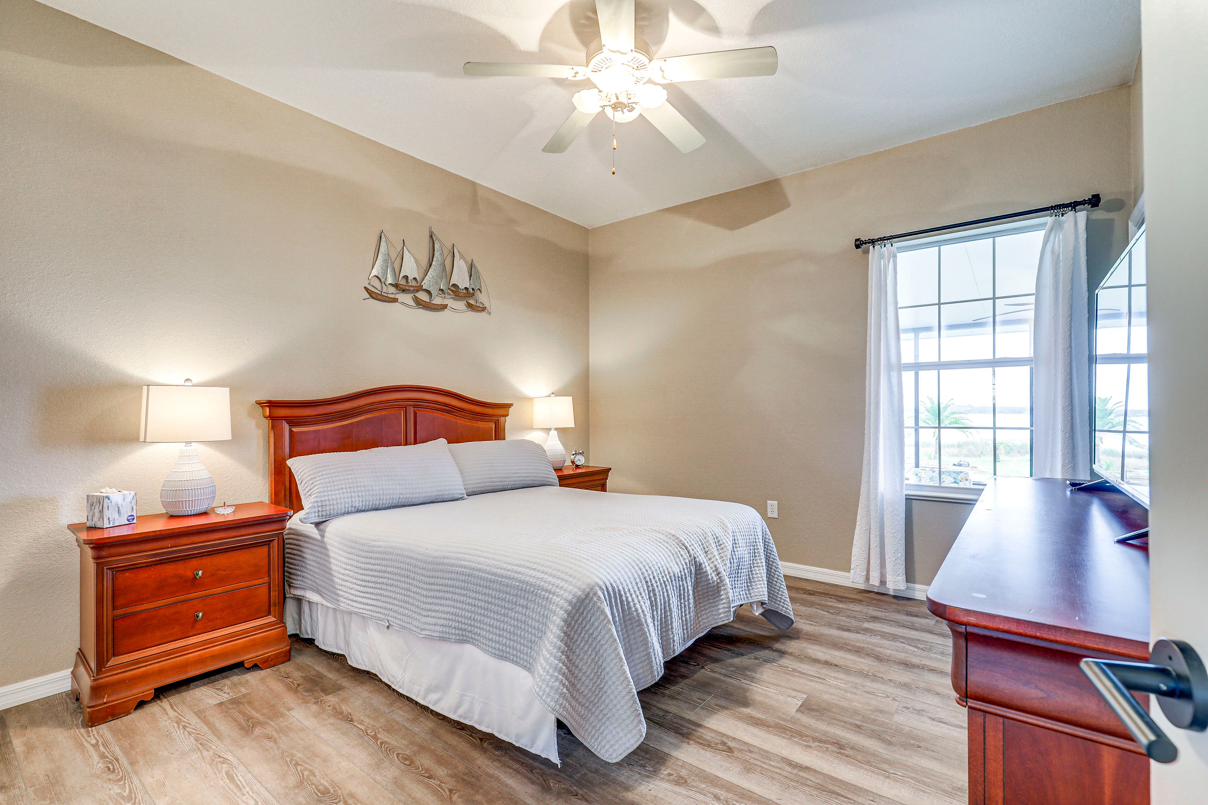 Bedroom Suite | Queen Bed | Linens Provided