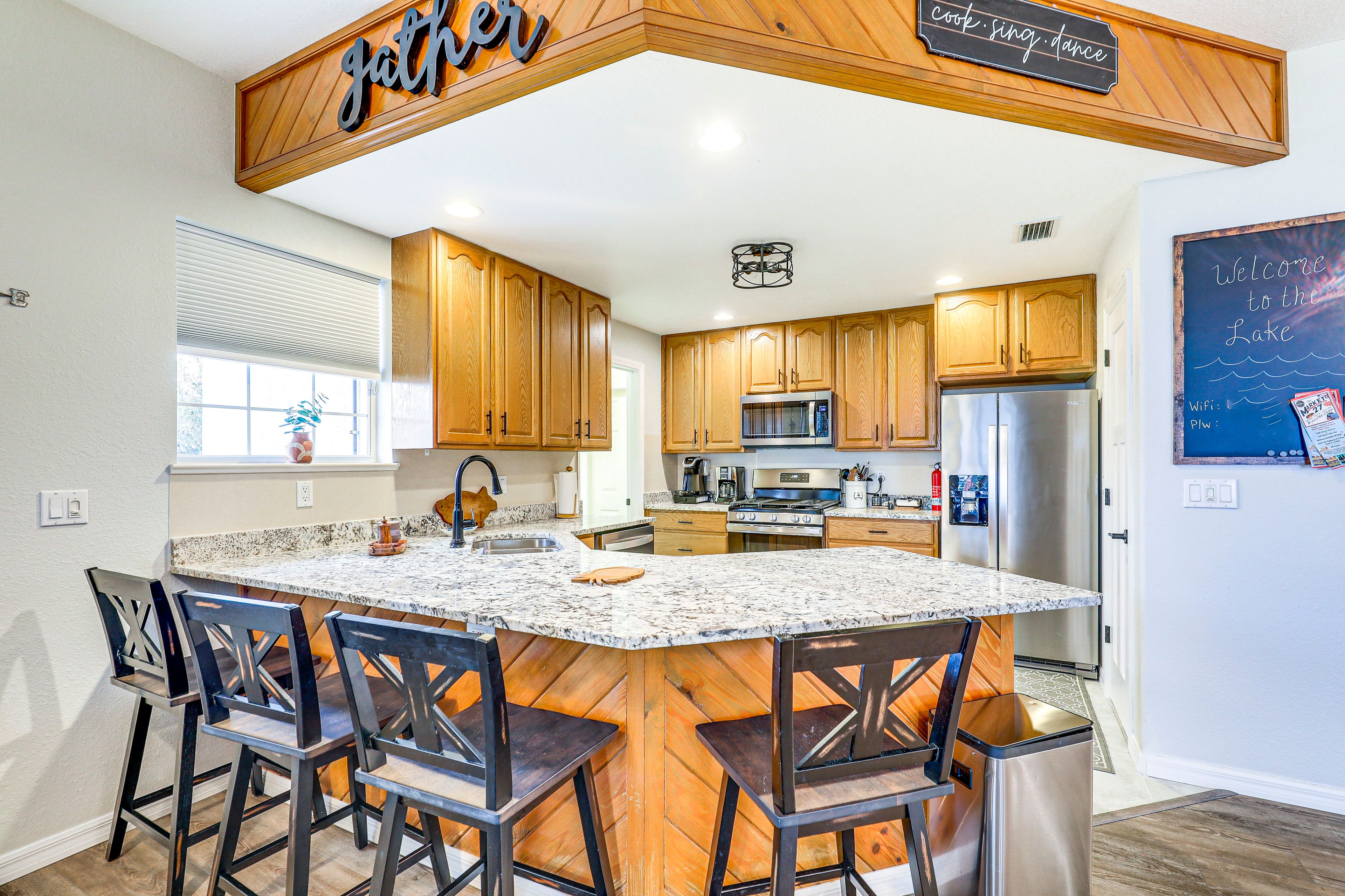 Kitchen | Keurig & Drip Coffee Maker