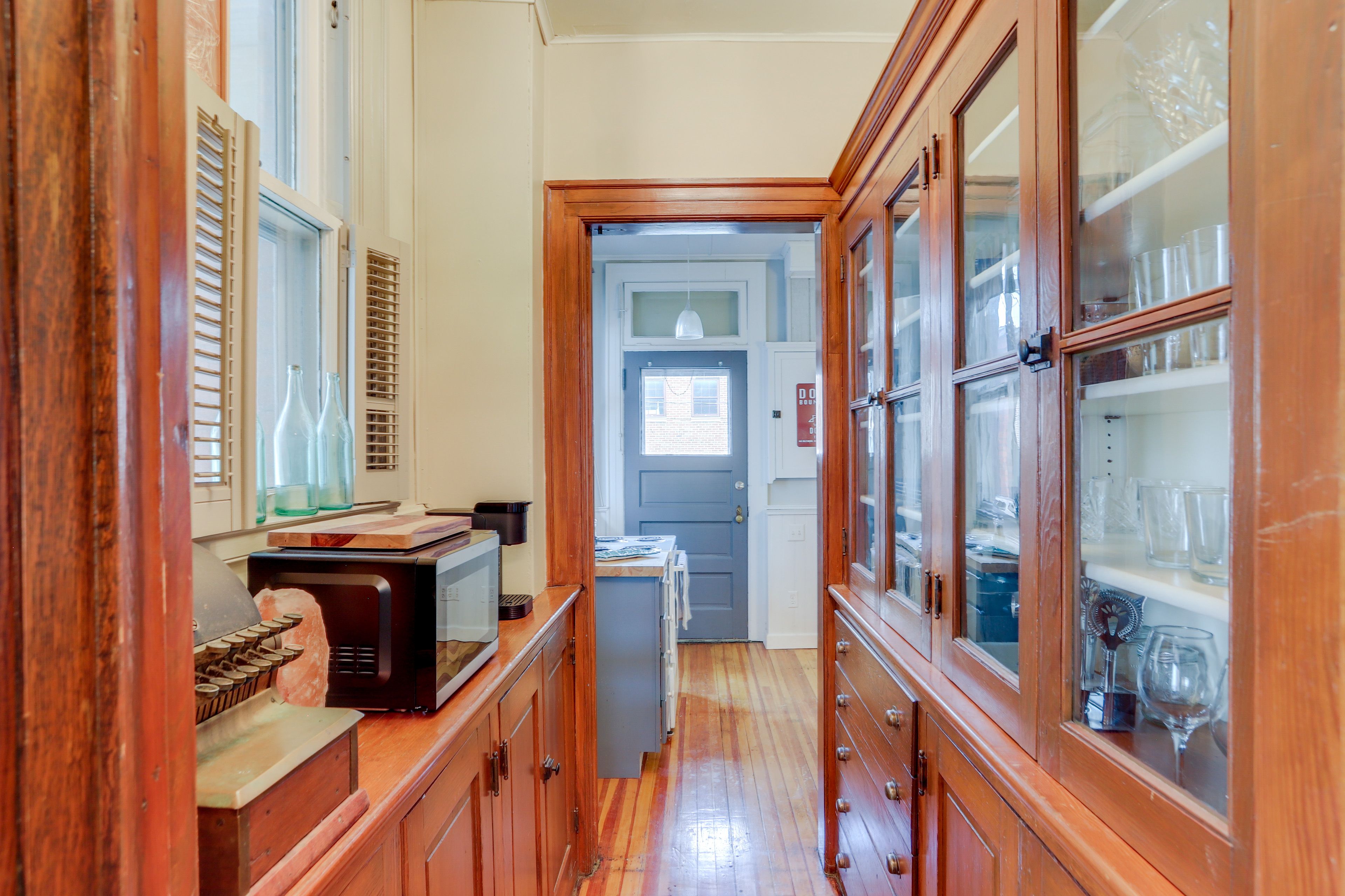 Hall to Kitchen
