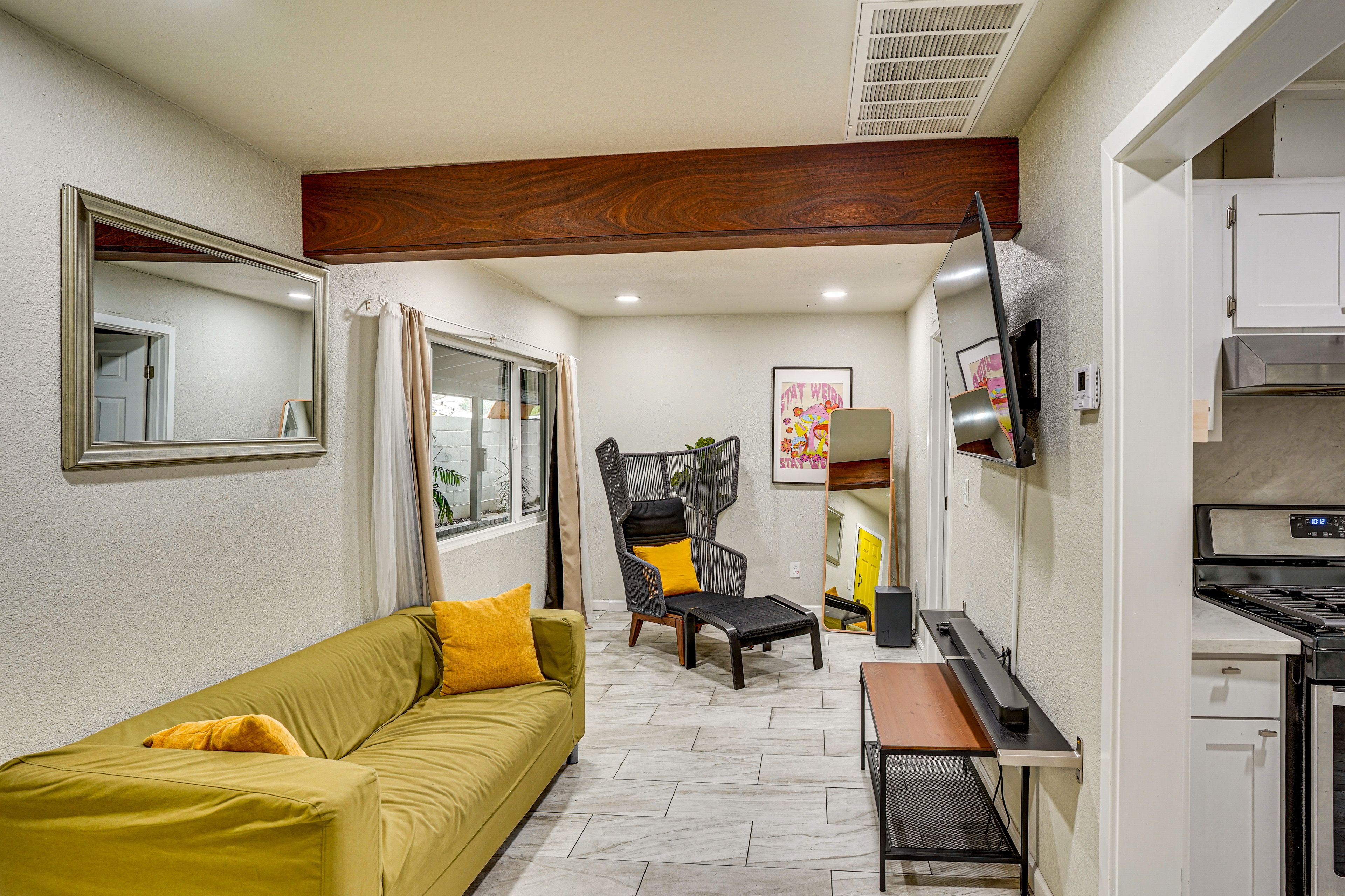 Living Room | Smart TV | Central A/C | Single-Story Unit