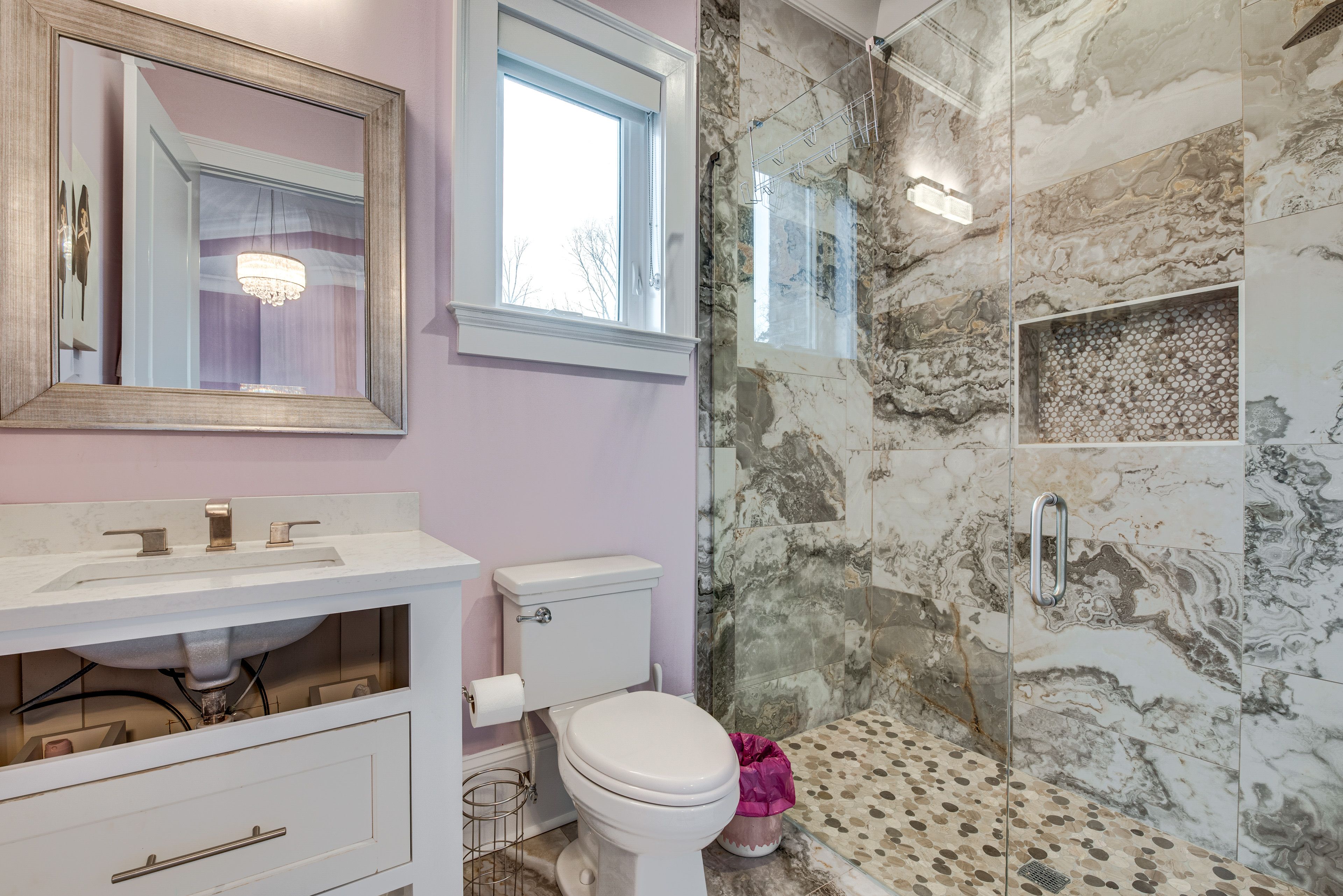 Full Bathroom | 2nd Floor