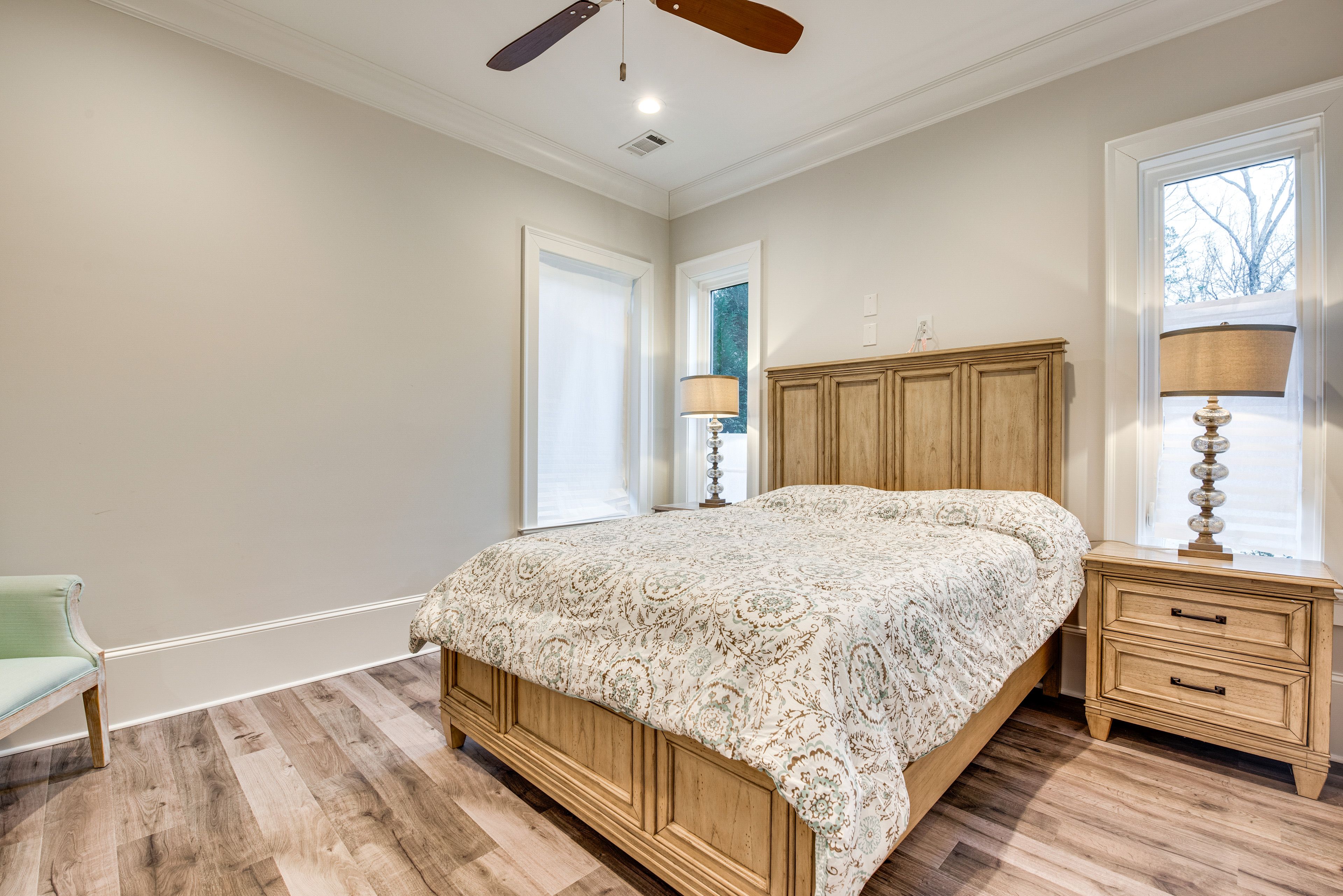 Bedroom 6 | Queen Bed | Basement