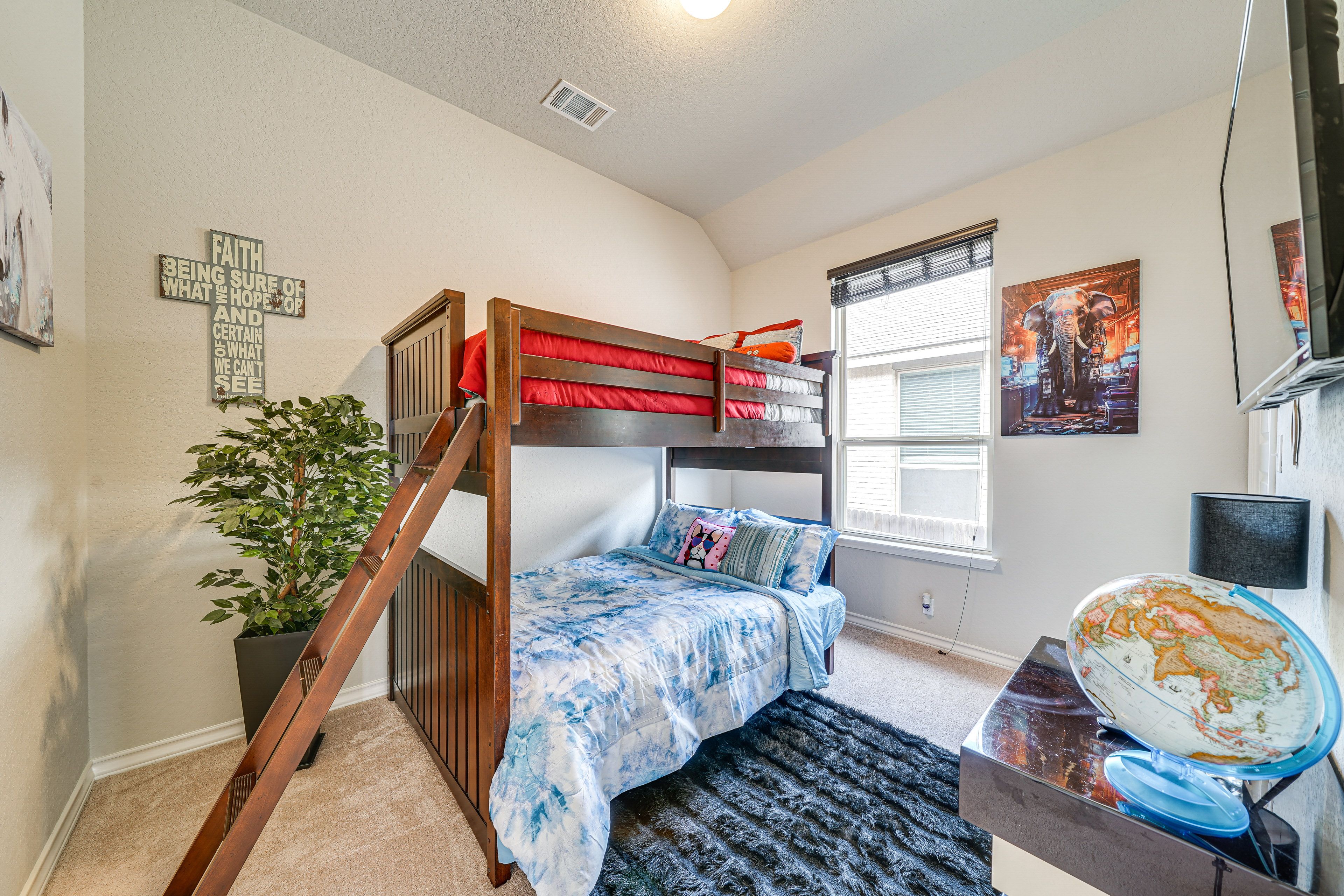 Bedroom 3 | Twin Bunk Bed | Flat-Screen TV