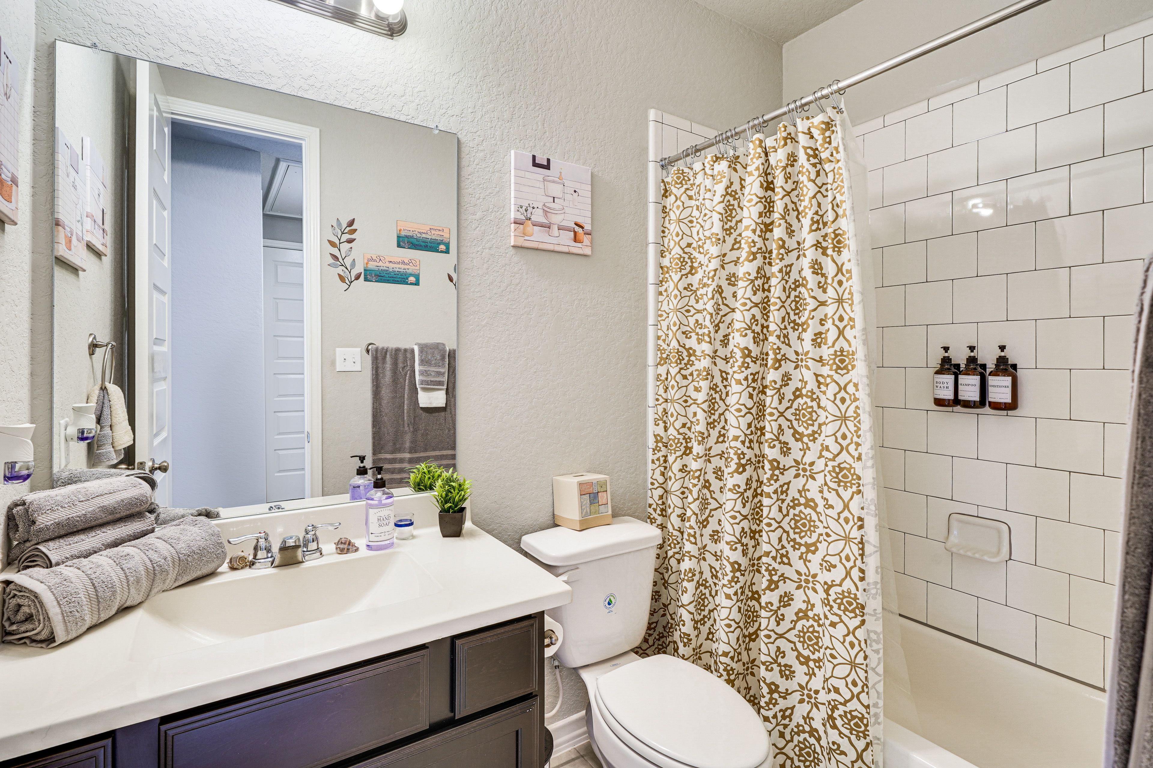 Full Bathroom