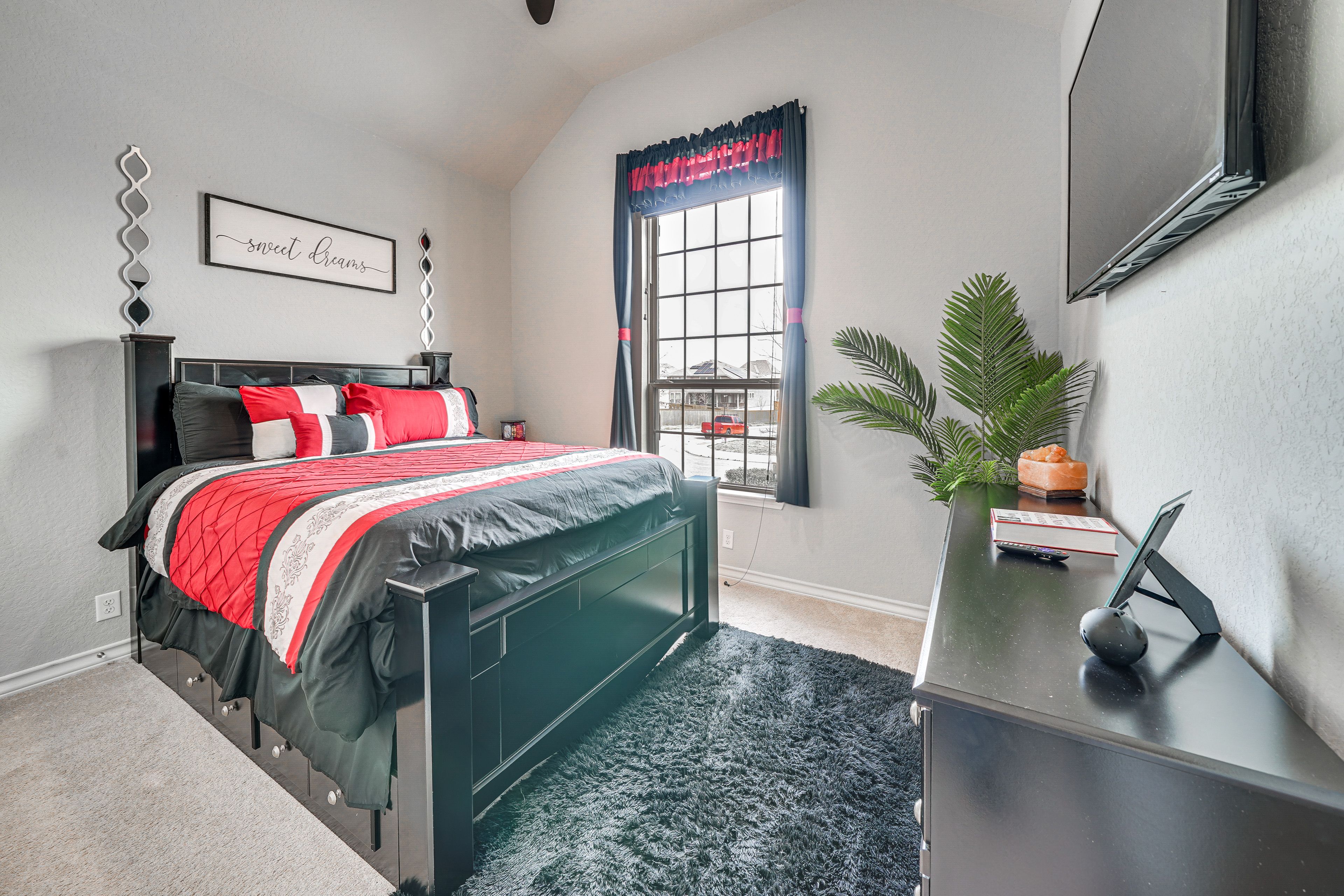 Bedroom 2 | Queen Bed | Flat-Screen TV